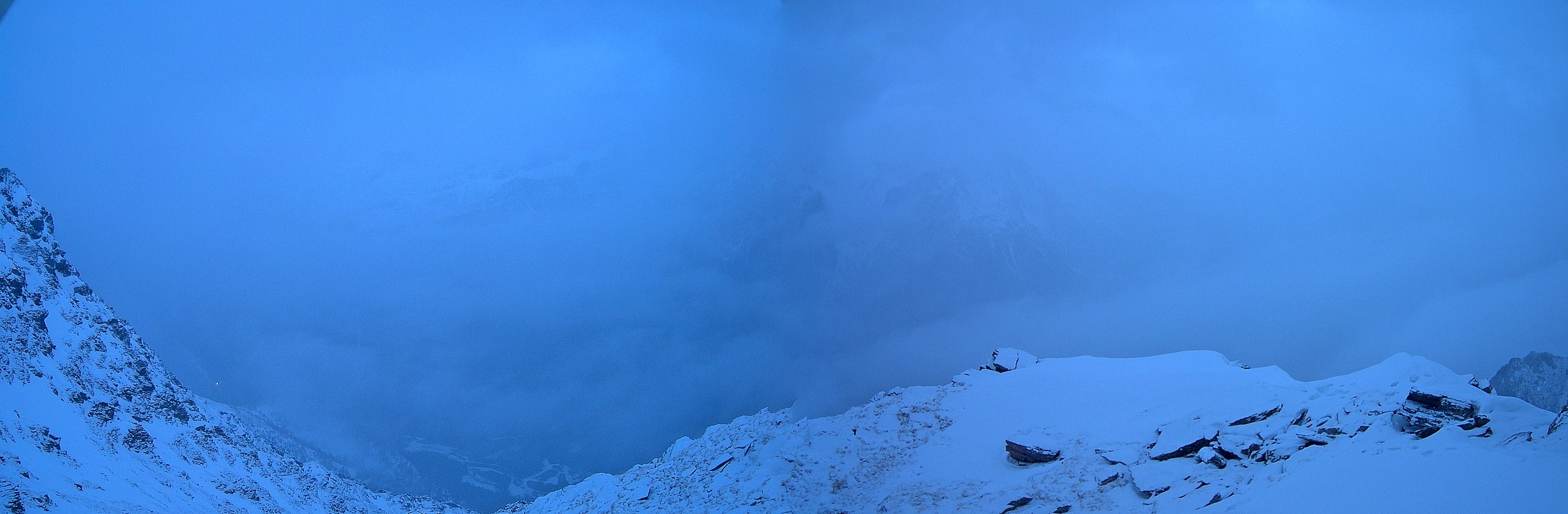 Archived image Webcam View at barrier lake Zufritt in Vinschgau Valley