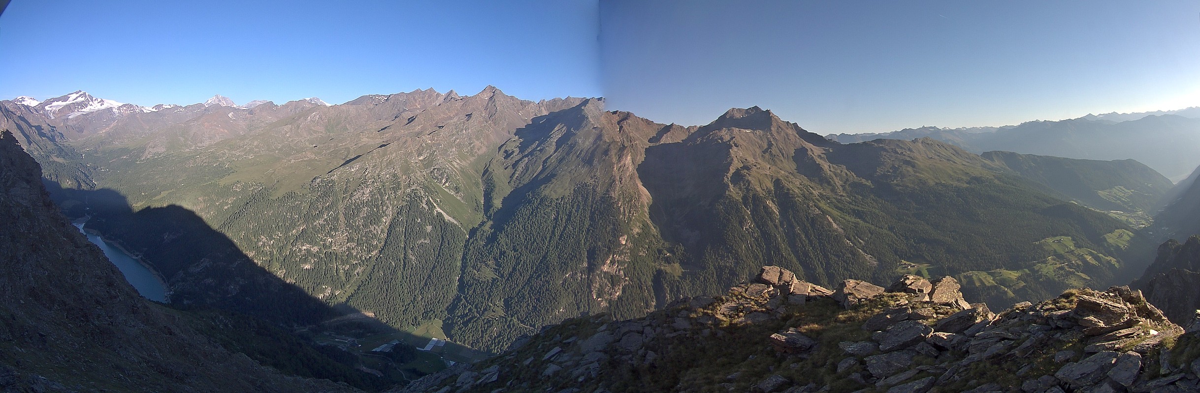 Archived image Webcam View at barrier lake Zufritt in Vinschgau Valley