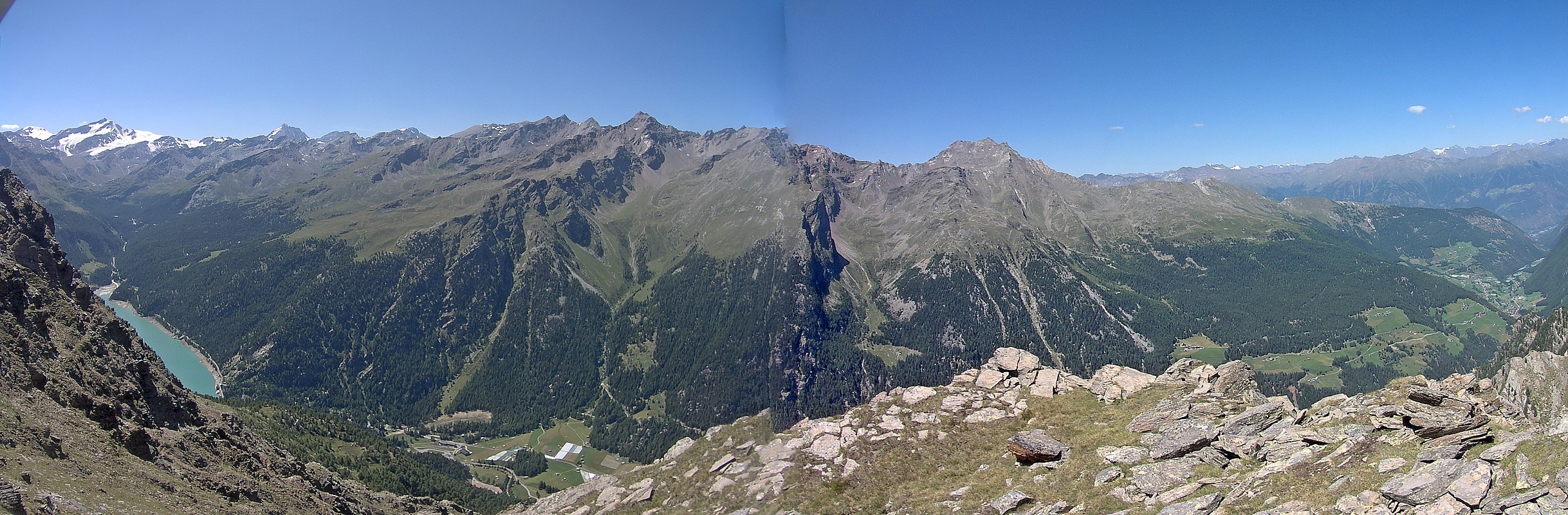Archived image Webcam View at barrier lake Zufritt in Vinschgau Valley
