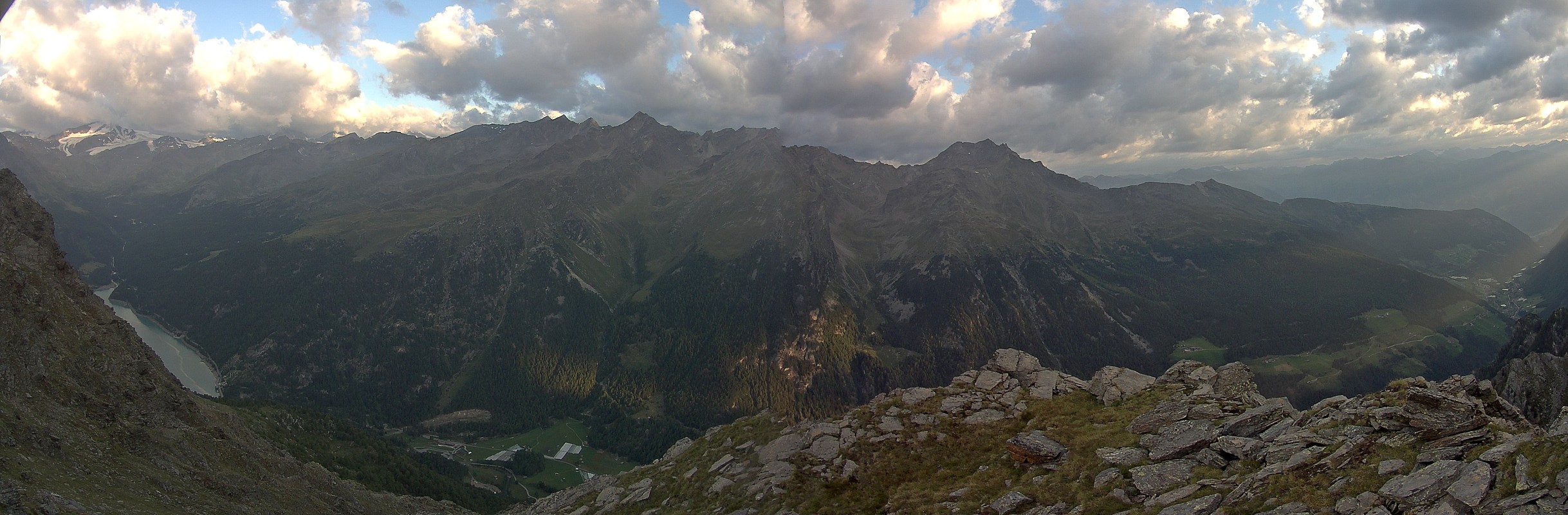 Archiv Foto Webcam Martelltal: Blick Zufrittsee