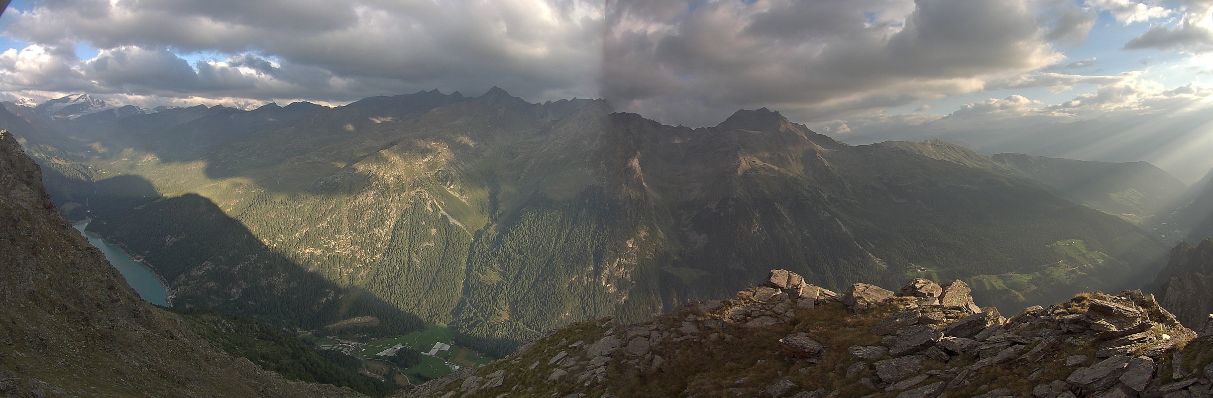 Archived image Webcam View at barrier lake Zufritt in Vinschgau Valley