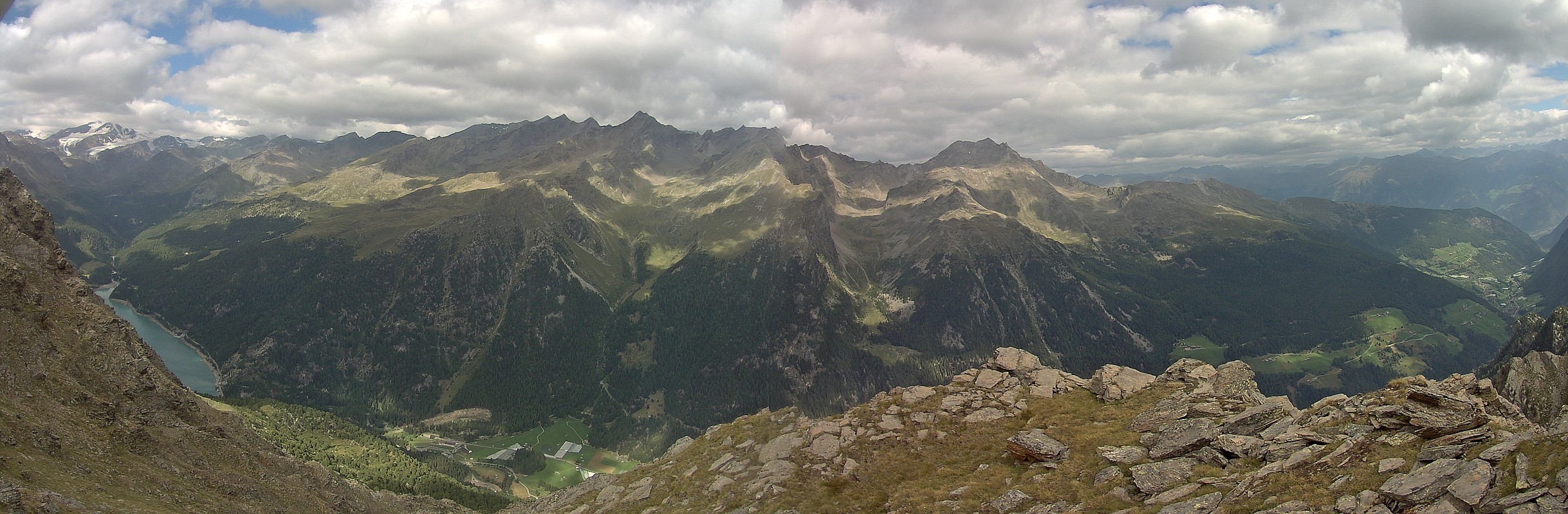 Archived image Webcam View at barrier lake Zufritt in Vinschgau Valley