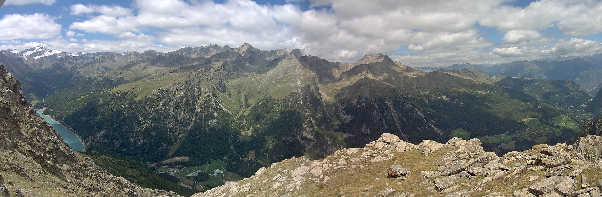 Archived image Webcam View at barrier lake Zufritt in Vinschgau Valley