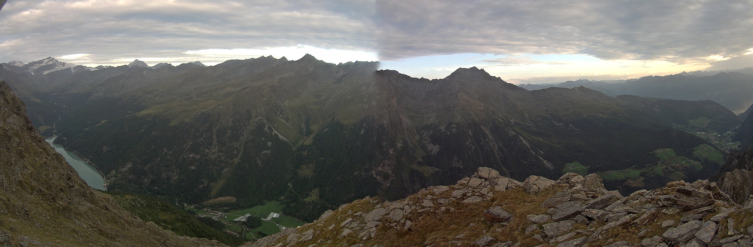 Archiv Foto Webcam Martelltal: Blick Zufrittsee