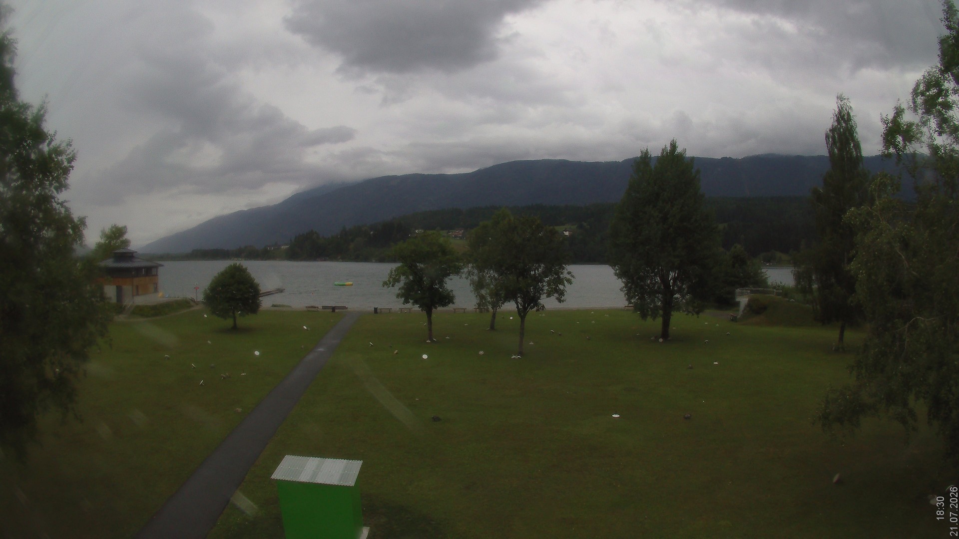 Archiv Foto Webcam am Strandbad Hermagor am Pressegger See in Kärnten - Österreich.