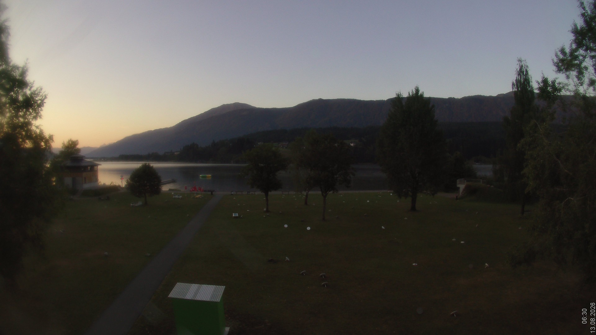 Archiv Foto Webcam am Strandbad Hermagor am Pressegger See in Kärnten - Österreich.