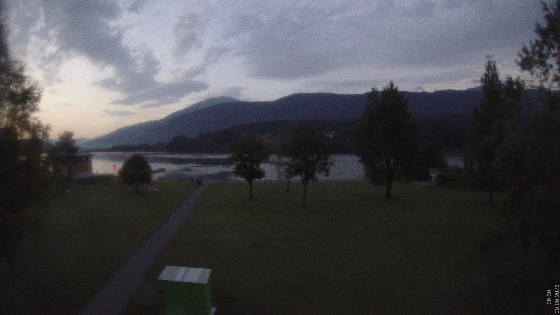 Archiv Foto Webcam am Strandbad Hermagor am Pressegger See in Kärnten - Österreich.