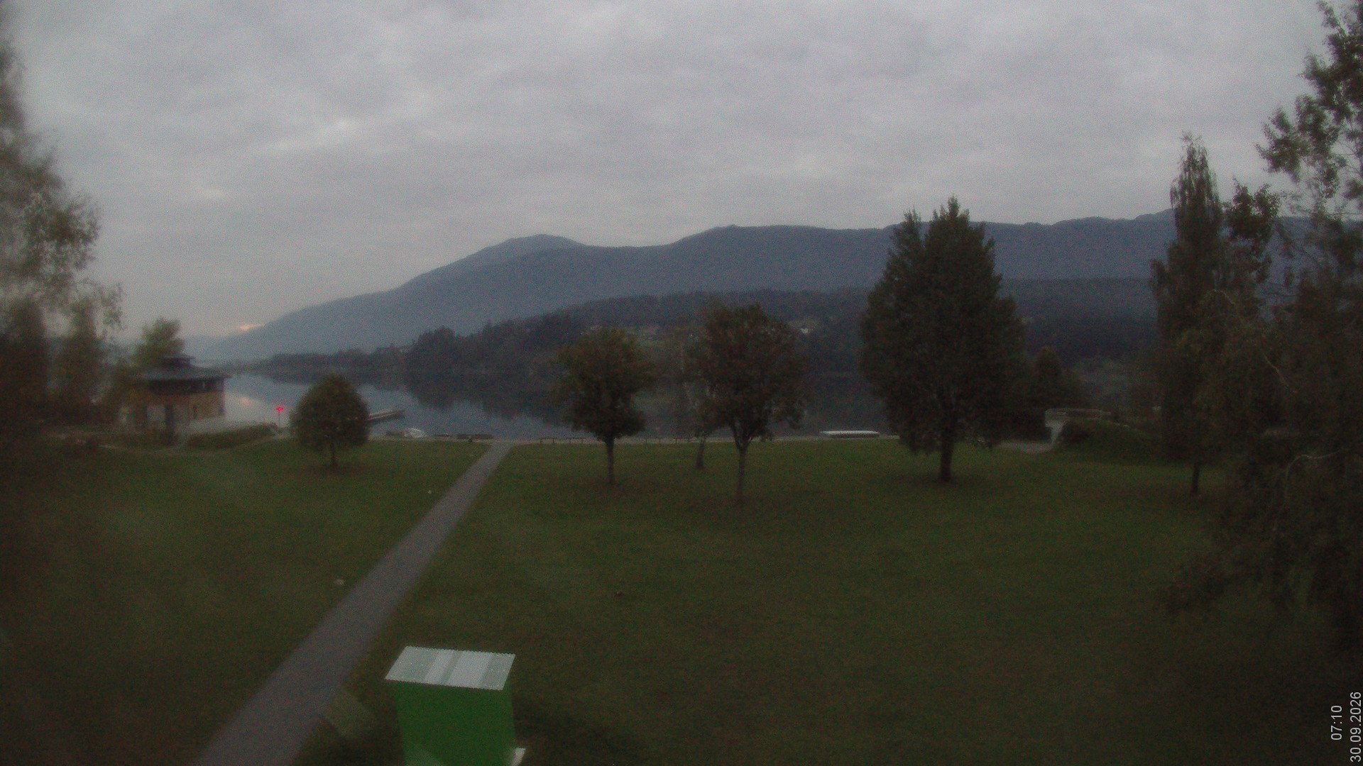 Archived image Webcam View of Lake Pressegger See