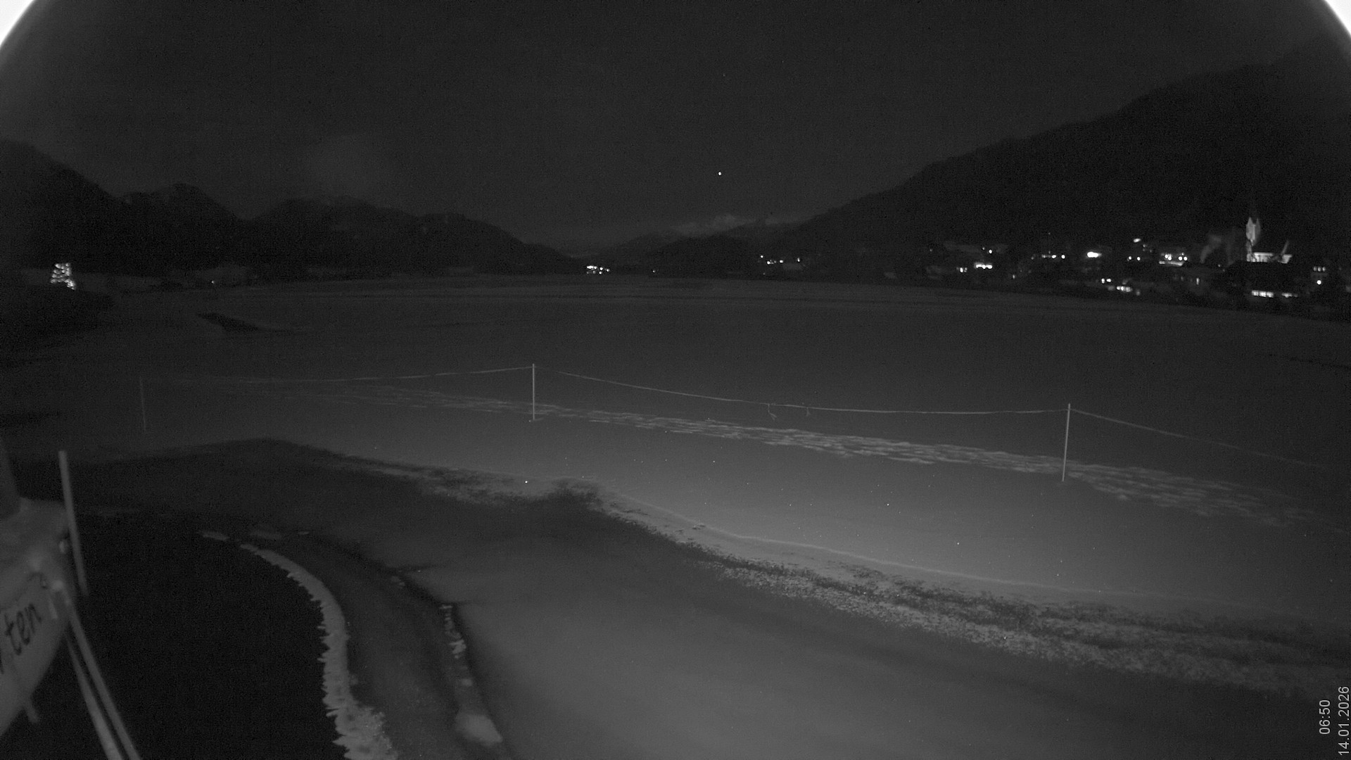 Archived image Webcam View of Lake Weissensee