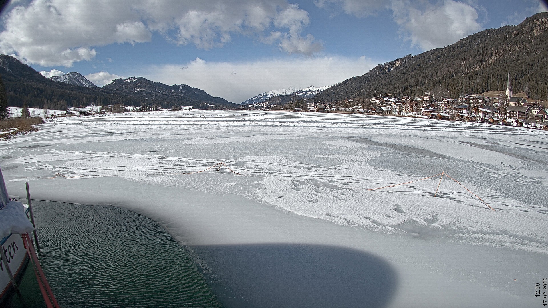 Archived image Webcam View of Lake Weissensee