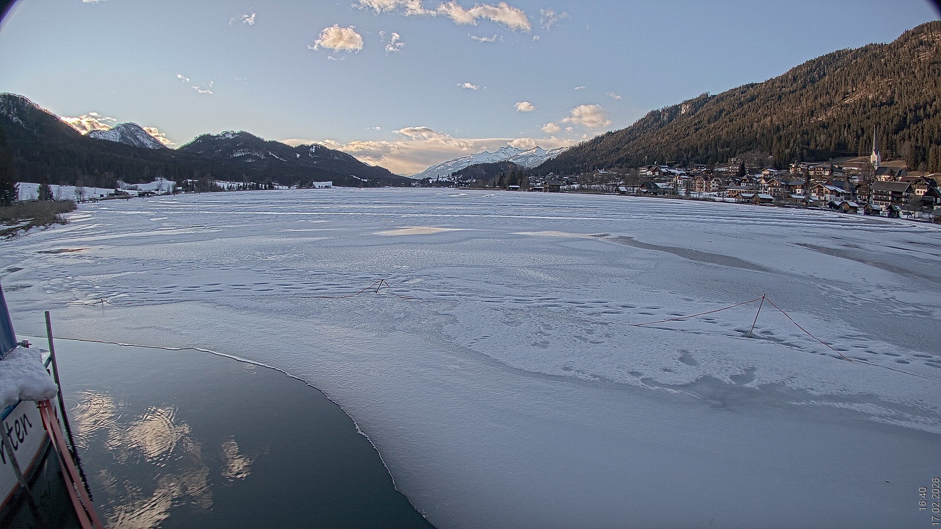 Archived image Webcam View of Lake Weissensee