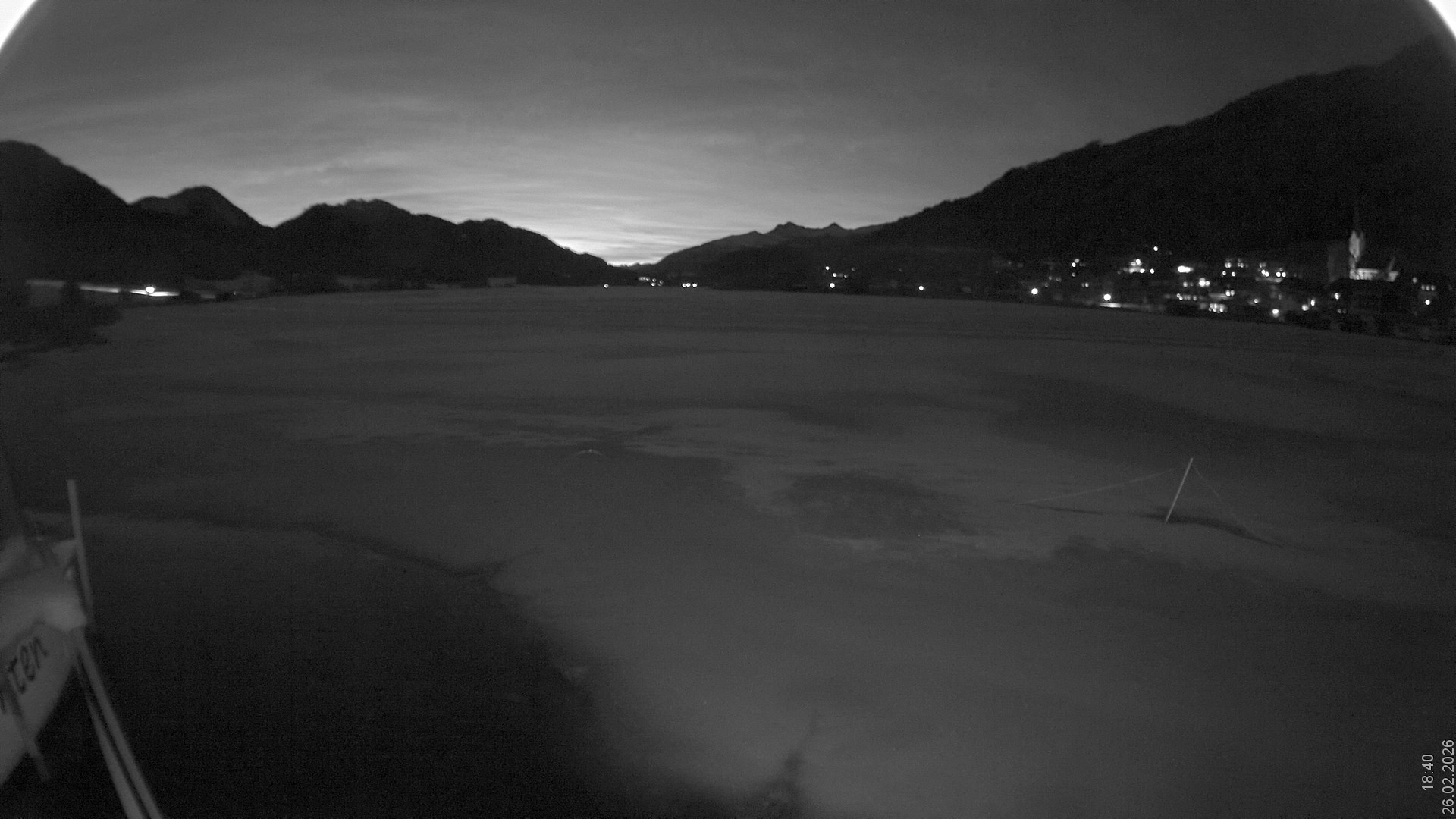 Archived image Webcam View of Lake Weissensee