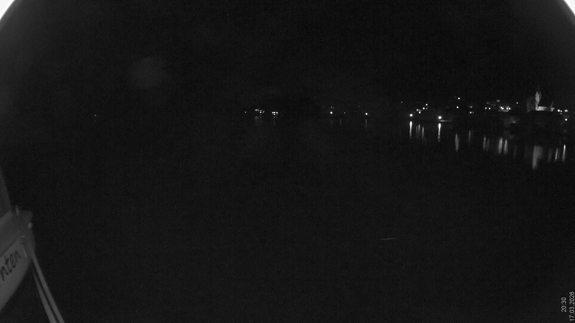 Archived image Webcam View of Lake Weissensee