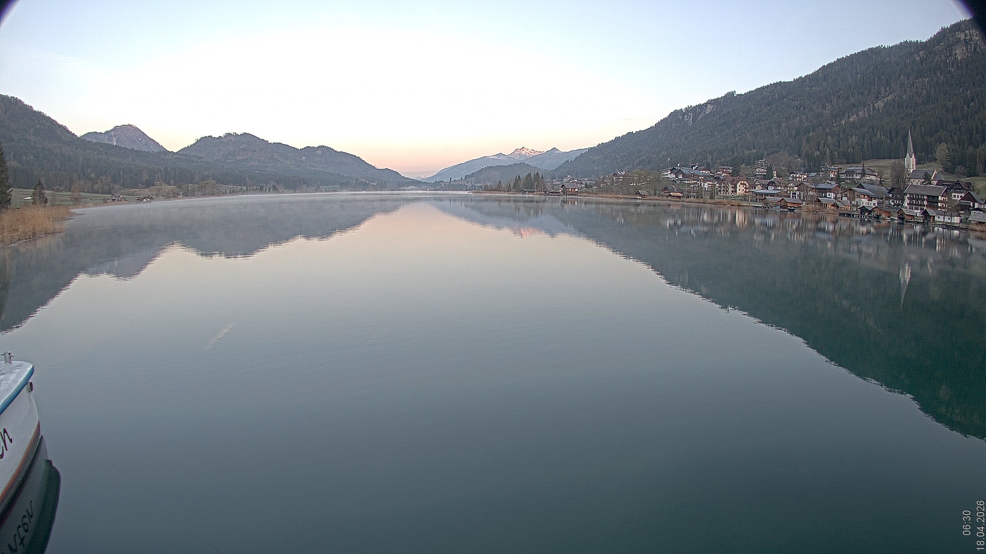 Archived image Webcam View of Lake Weissensee