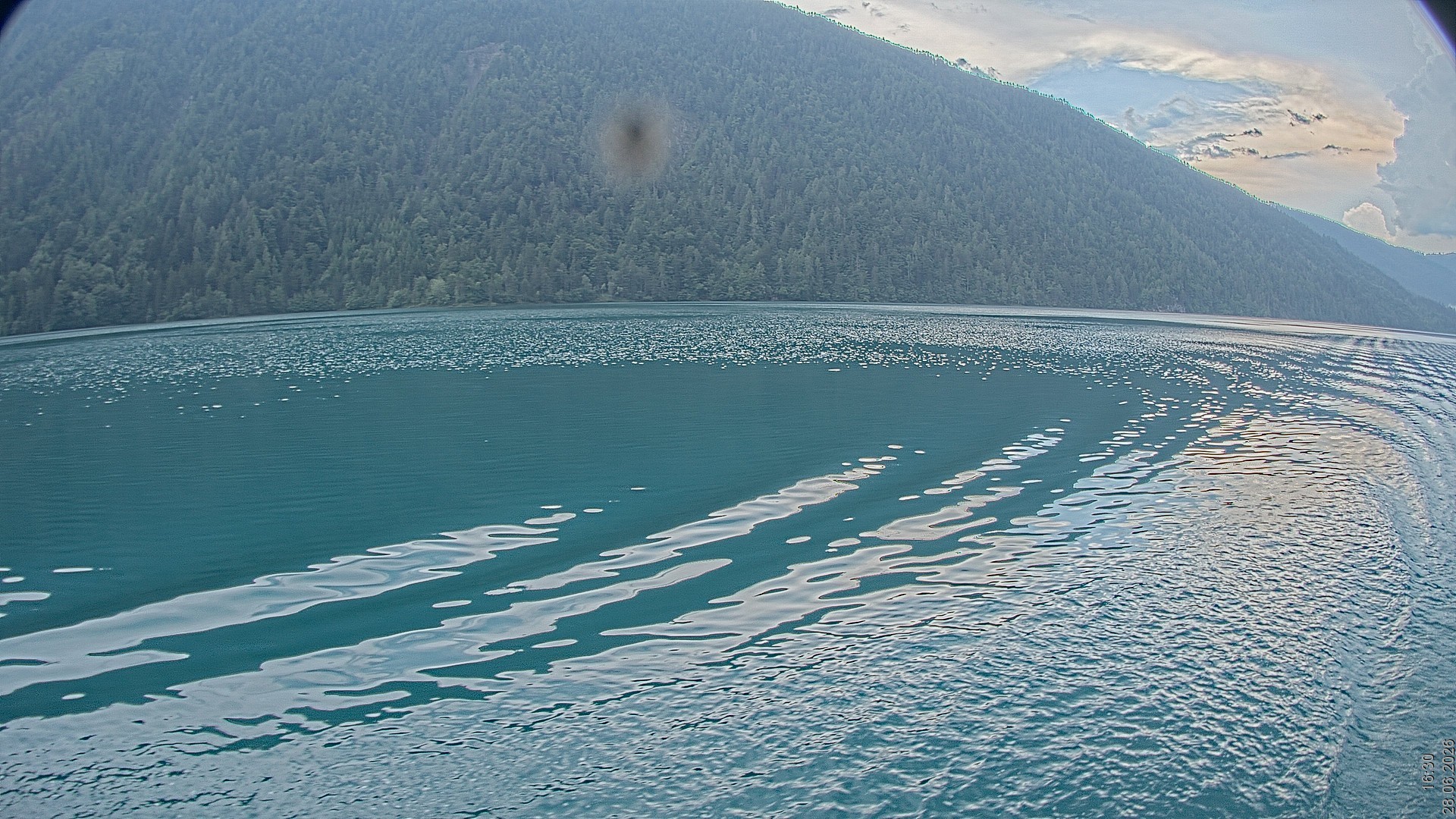 Archiv Foto Webcam Blick über den Weissensee in Kärnten