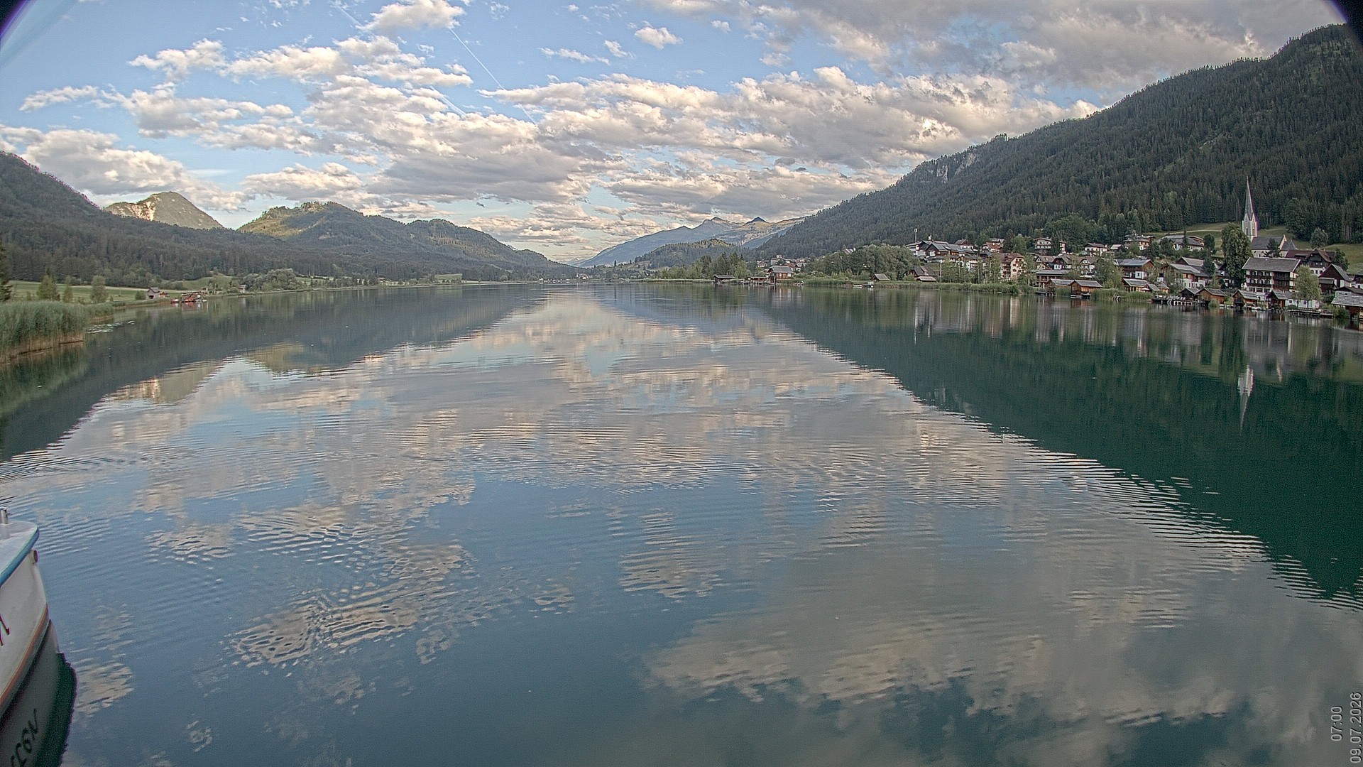 Archived image Webcam View of Lake Weissensee