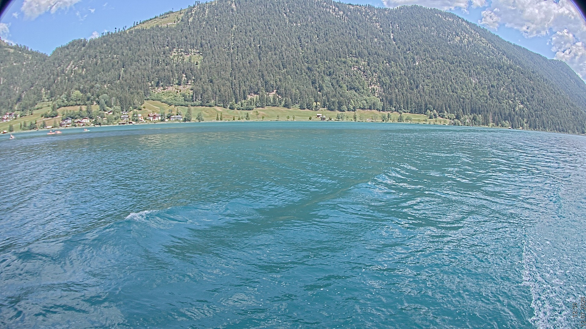 Archived image Webcam View of Lake Weissensee