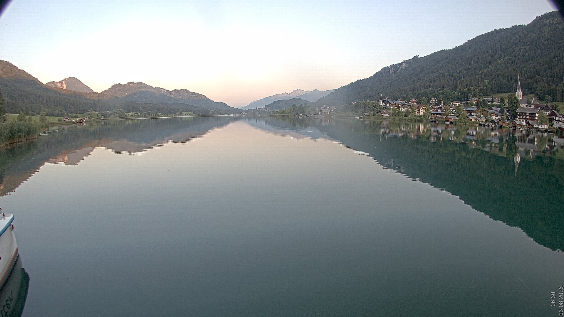 Archived image Webcam View of Lake Weissensee