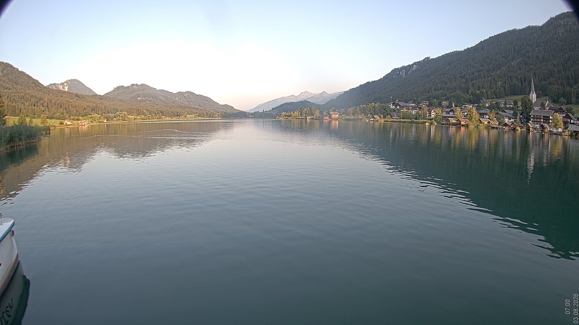 Archived image Webcam View of Lake Weissensee