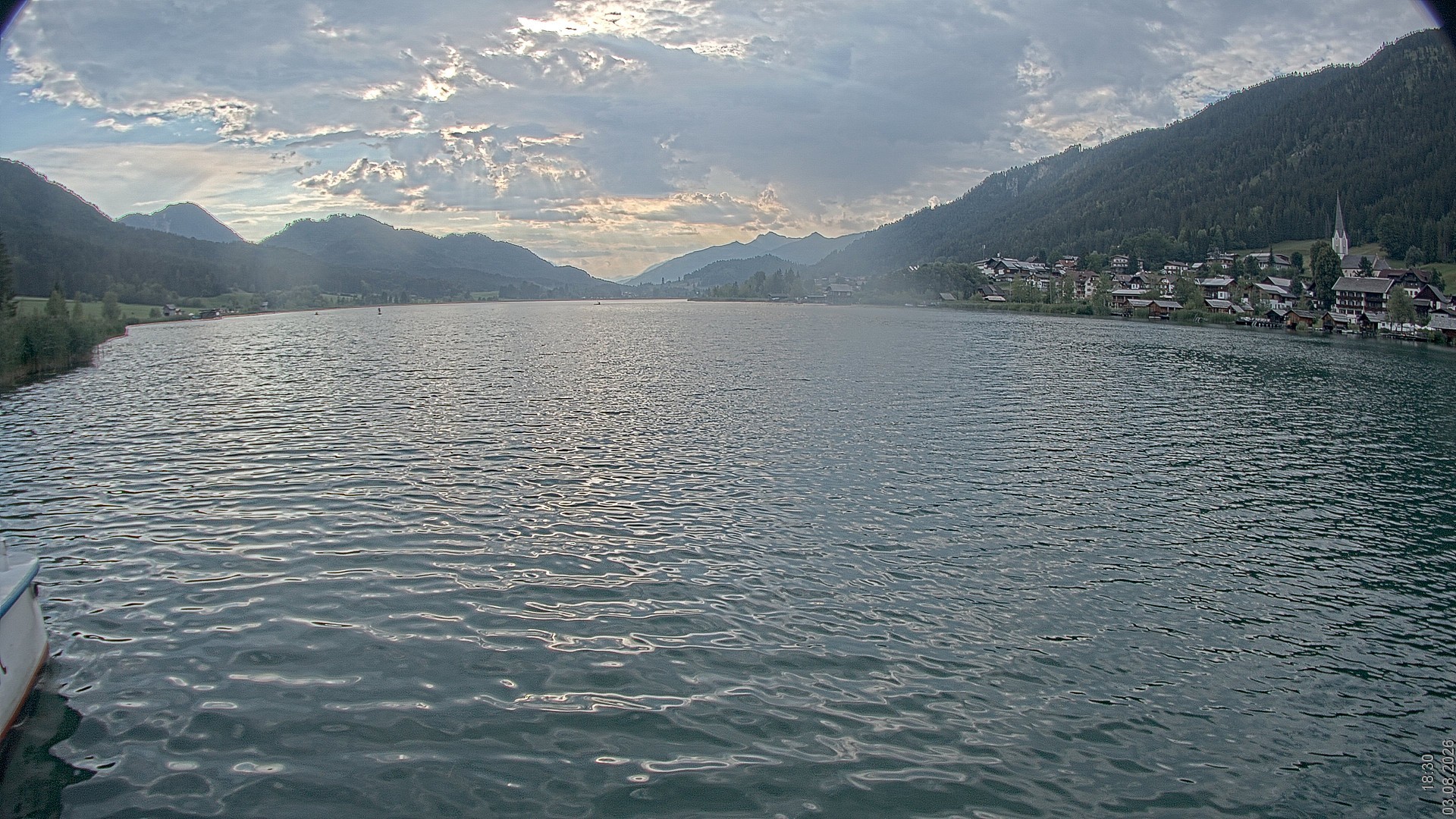 Archived image Webcam View of Lake Weissensee