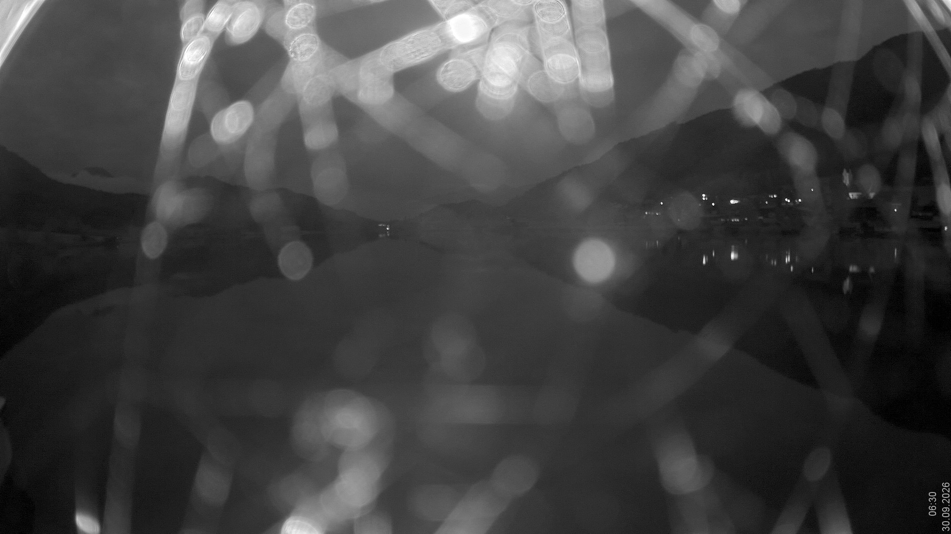 Archived image Webcam View of Lake Weissensee