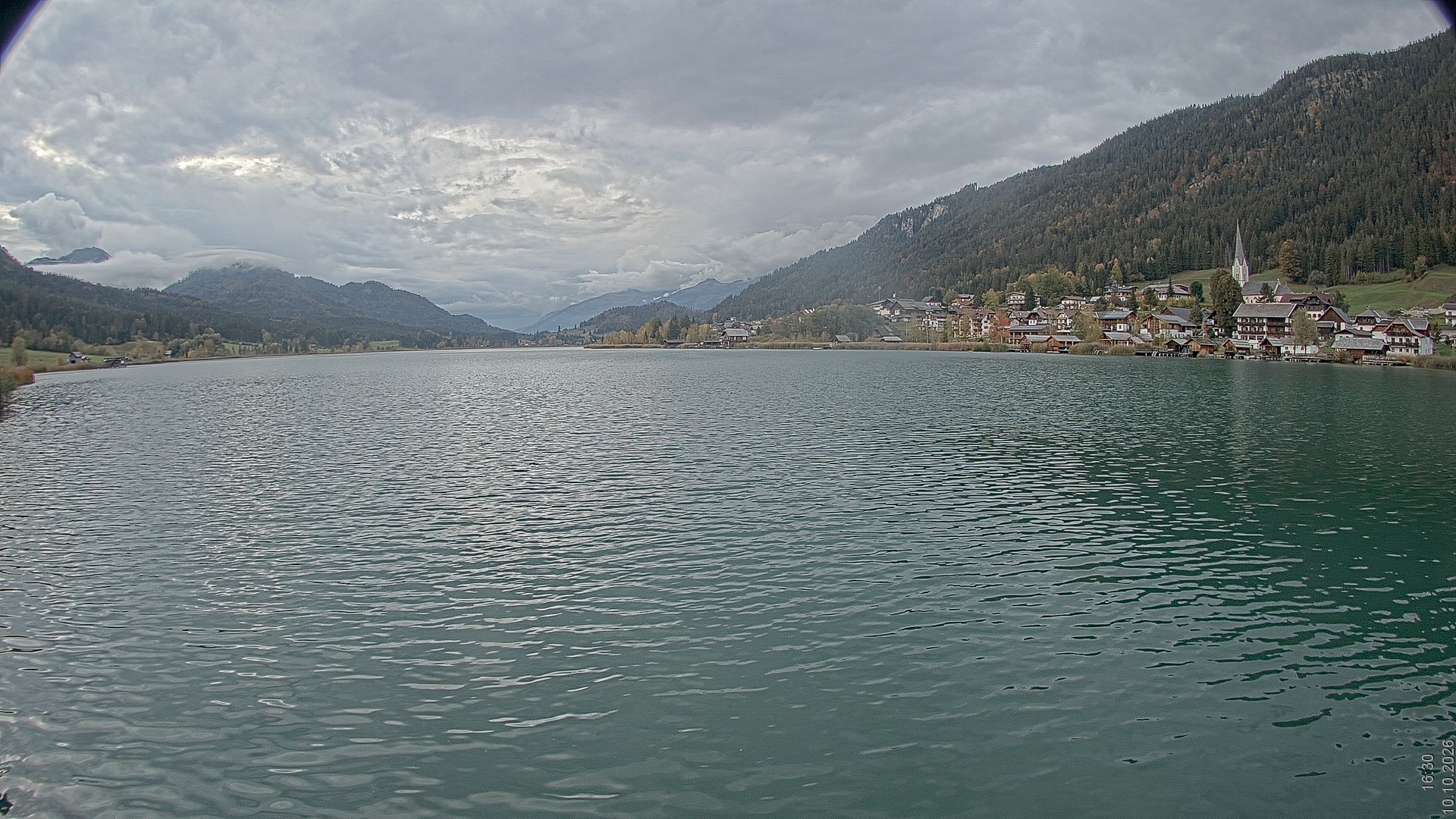 Archived image Webcam View of Lake Weissensee