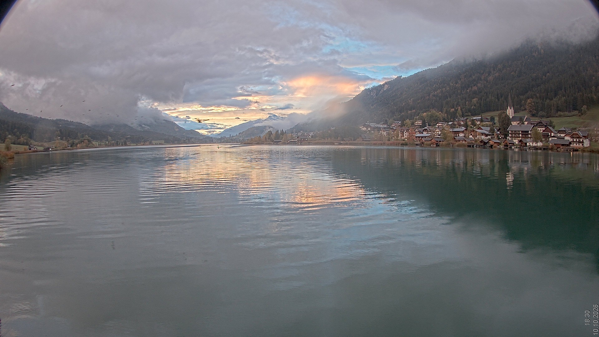 Archived image Webcam View of Lake Weissensee
