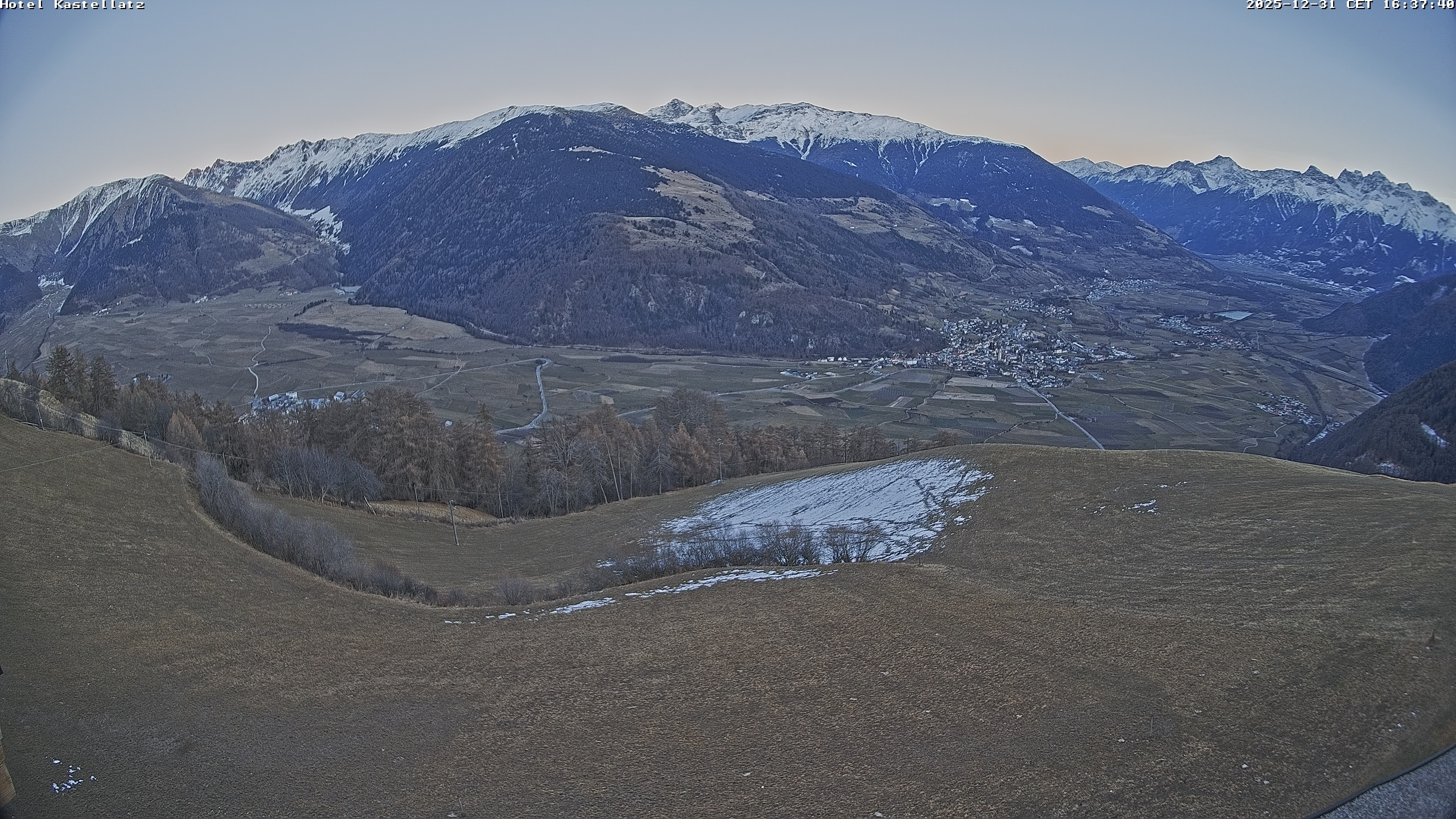 Archiv Foto Webcam Ausblick Kastellatz - Mals