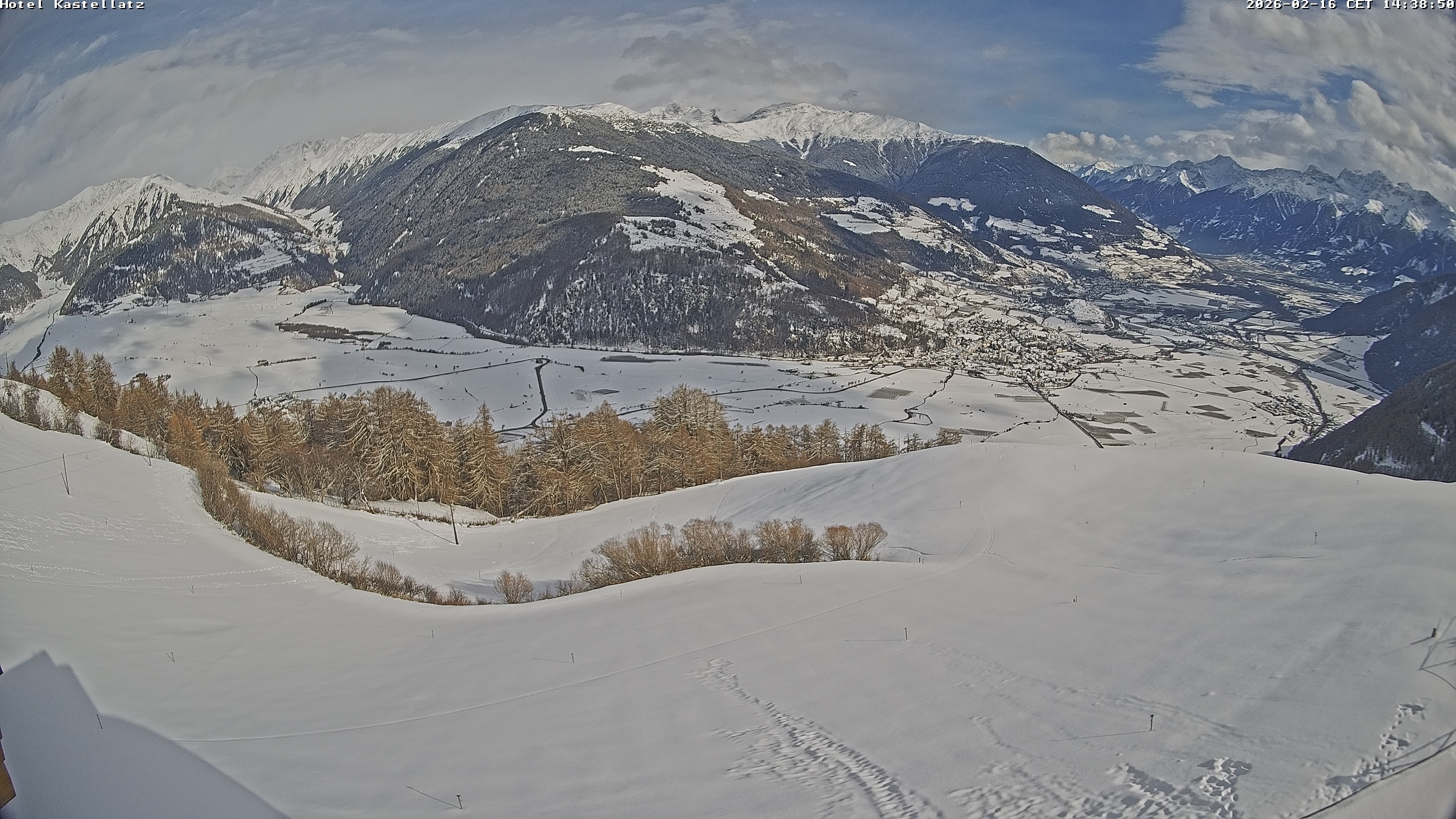 Archiv Foto Webcam Ausblick Kastellatz - Mals