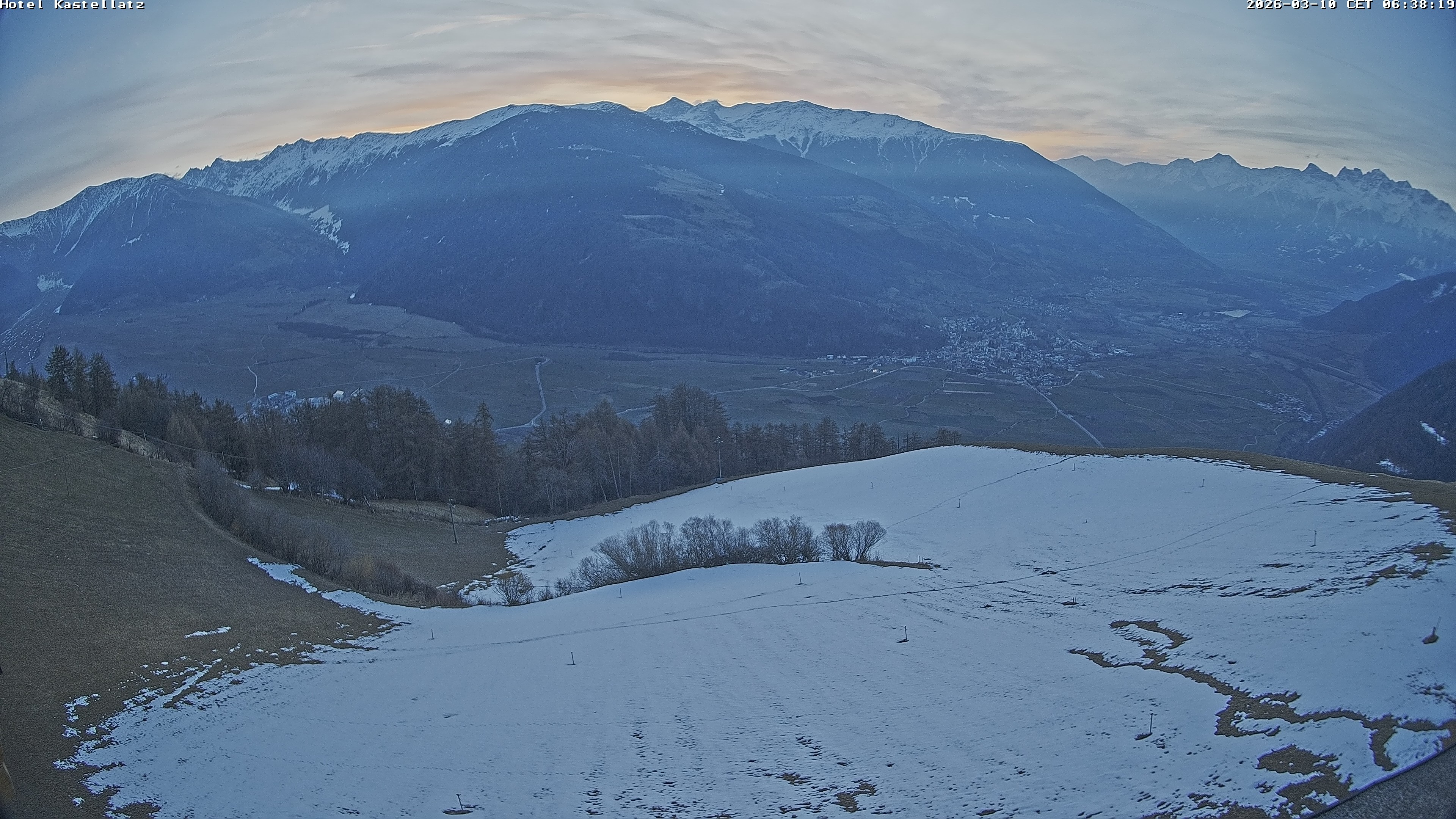 Archiv Foto Webcam Ausblick Kastellatz - Mals