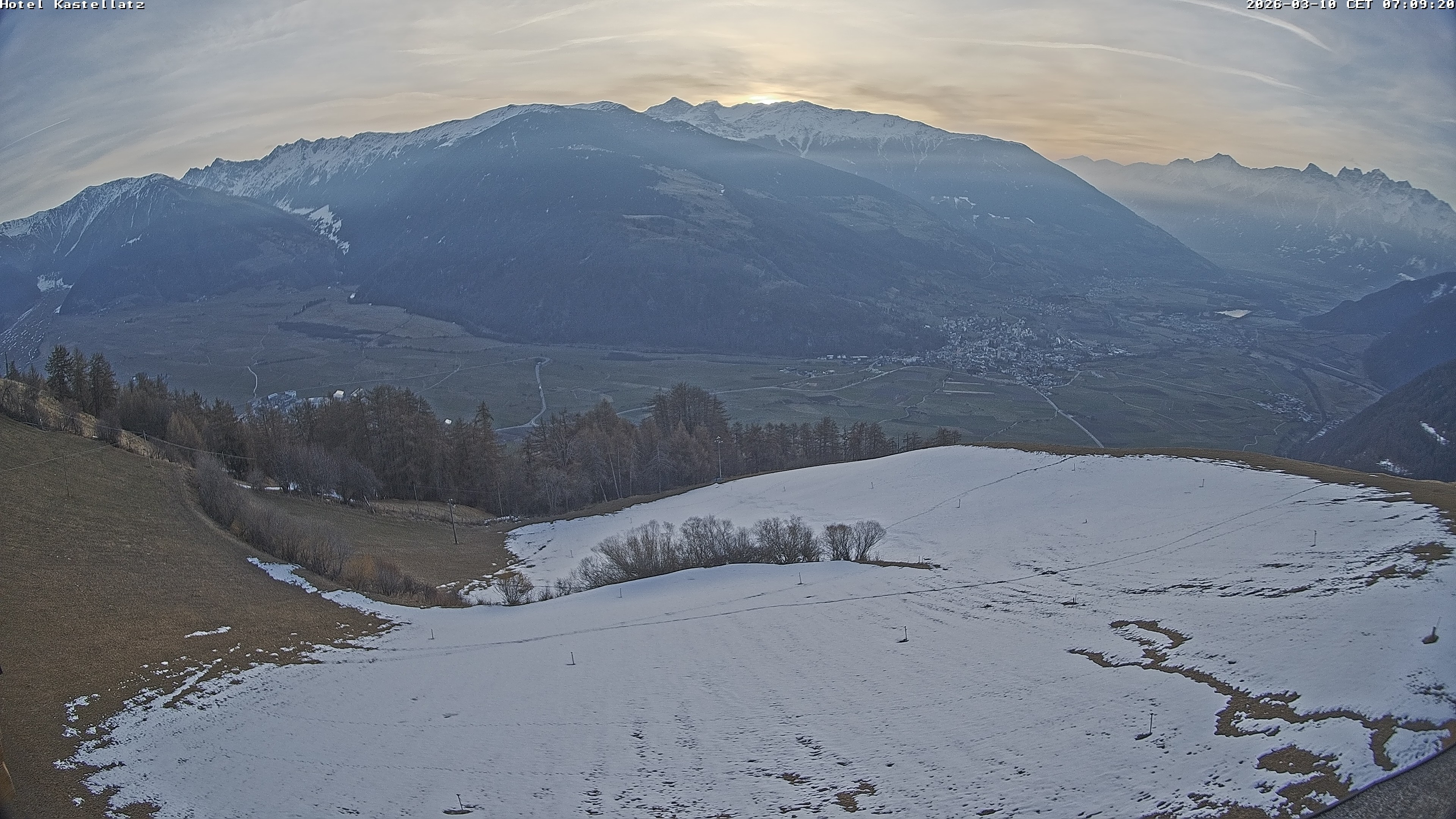 Archiv Foto Webcam Ausblick Kastellatz - Mals