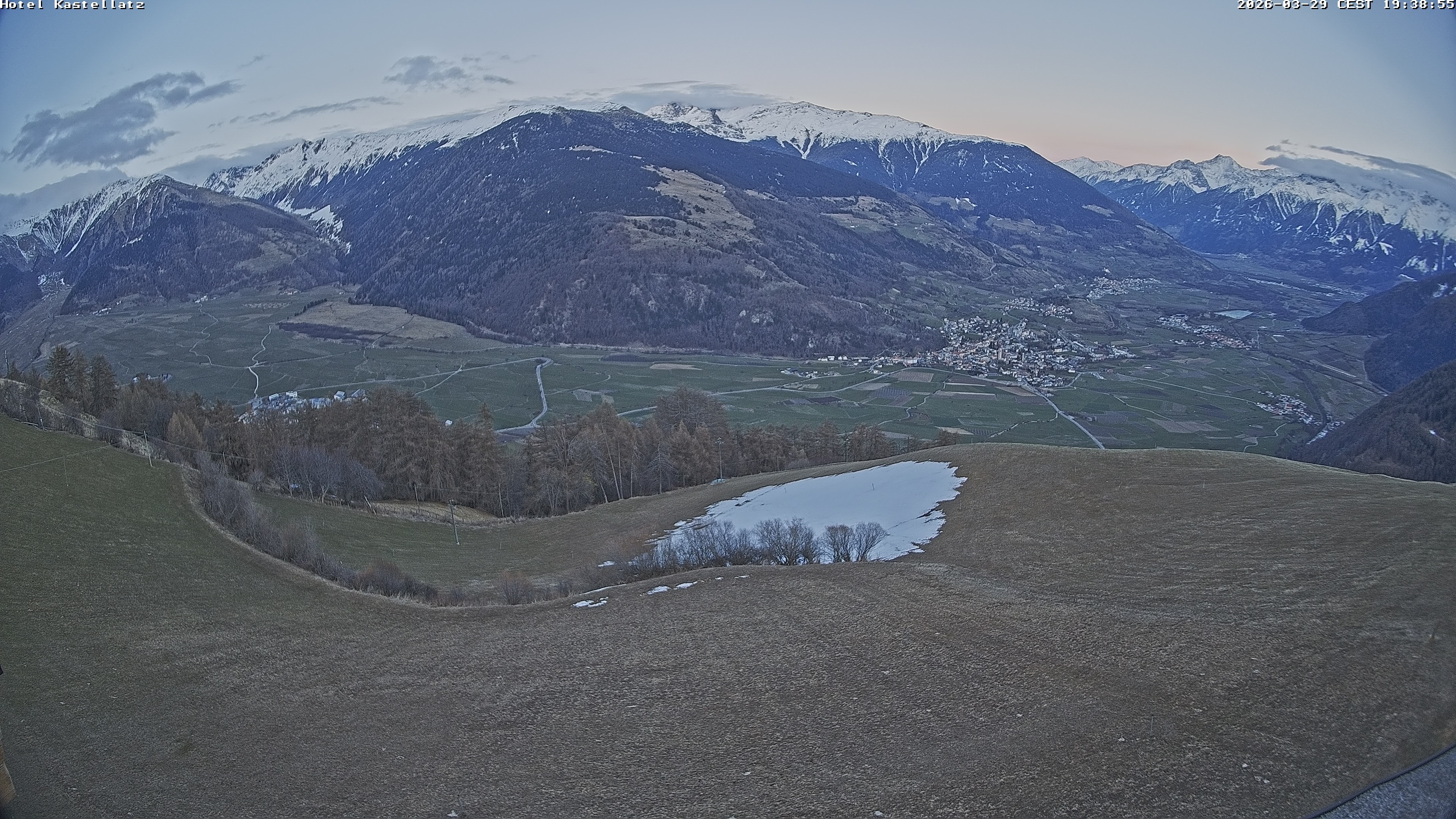 Archiv Foto Webcam Ausblick Kastellatz - Mals