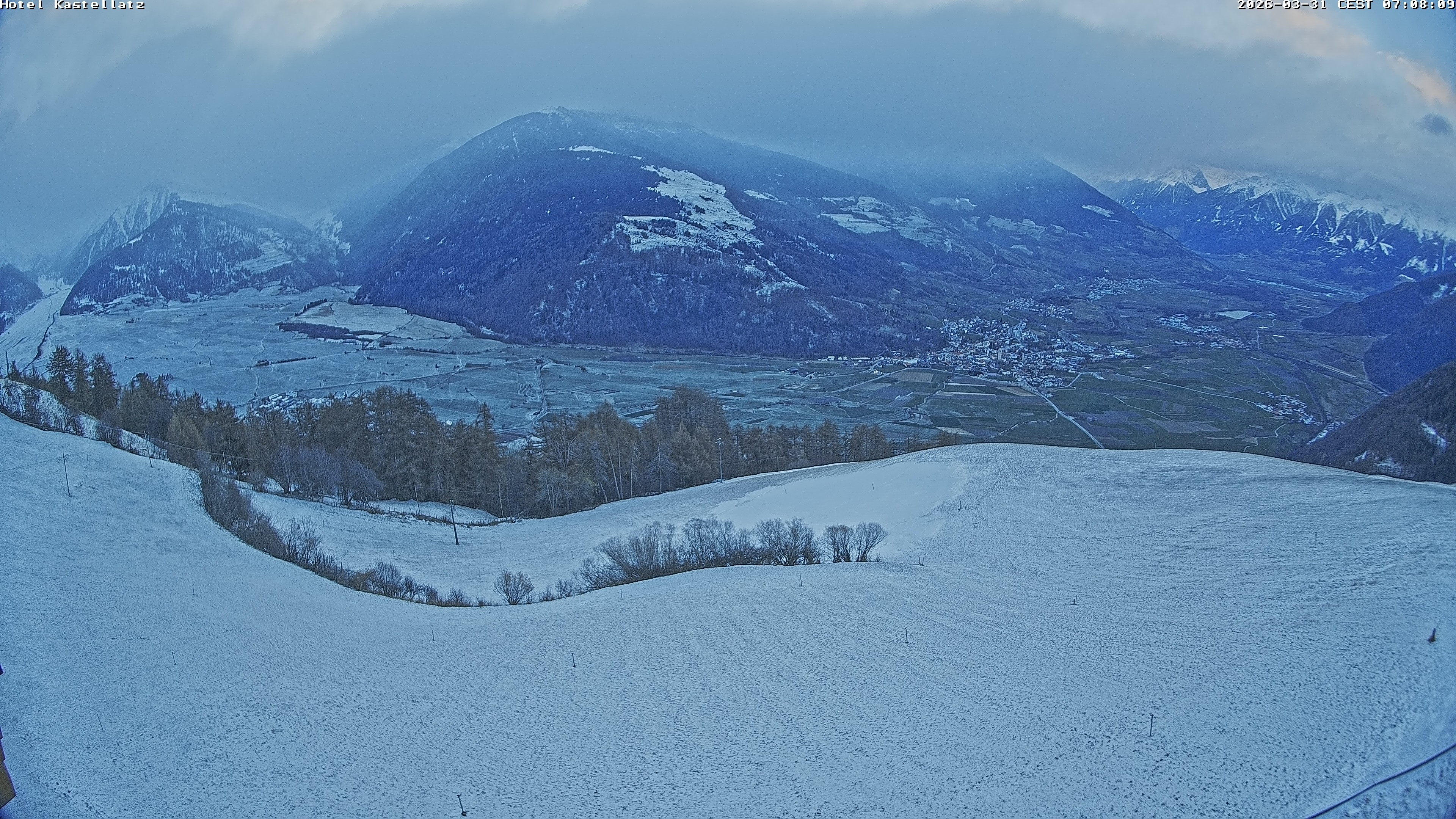 Archiv Foto Webcam Ausblick Kastellatz - Mals