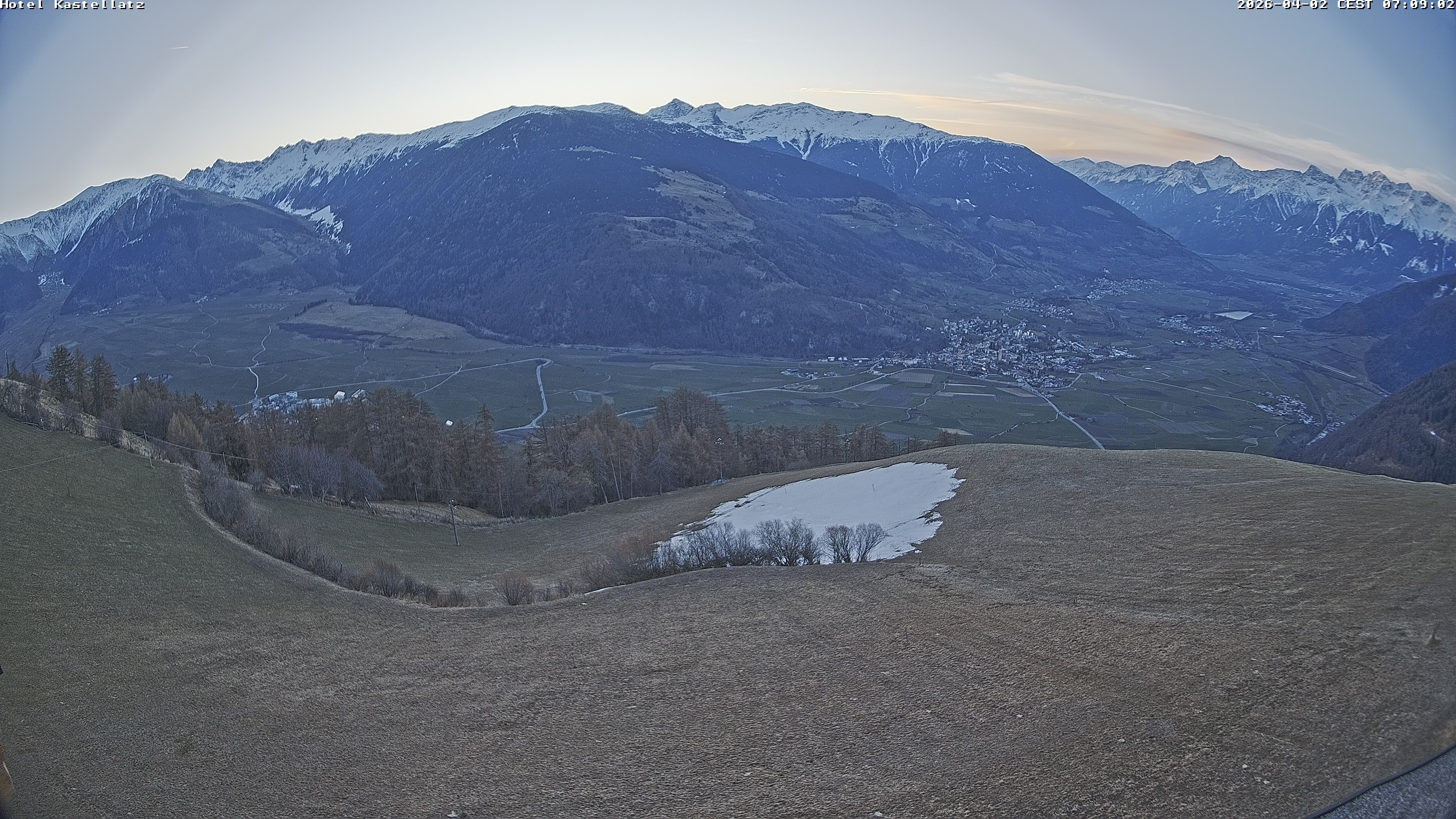 Archiv Foto Webcam Ausblick Kastellatz - Mals