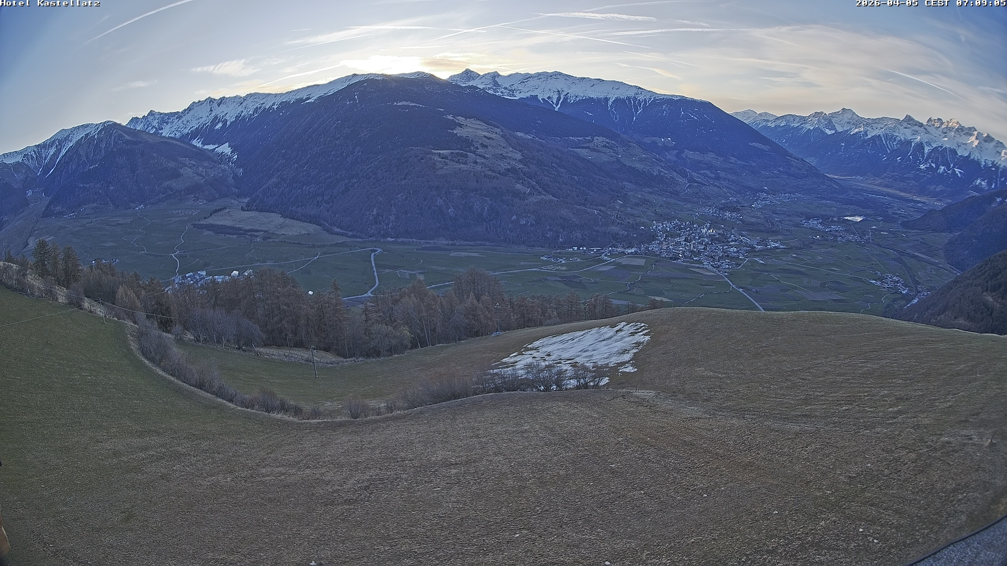 Archiv Foto Webcam Ausblick Kastellatz - Mals