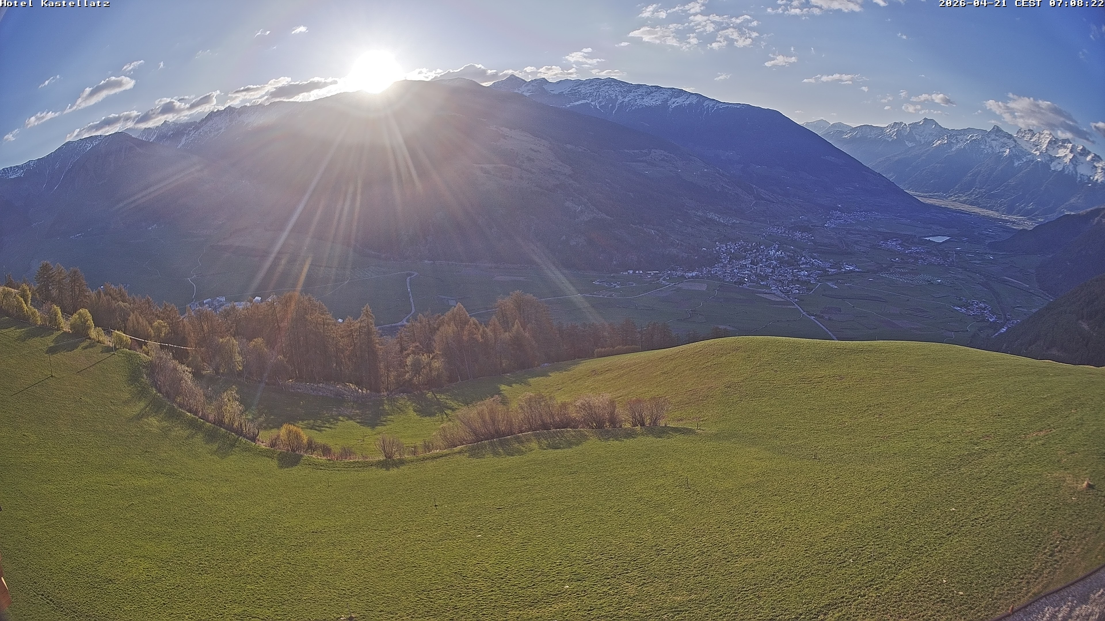 Archiv Foto Webcam Ausblick Kastellatz - Mals