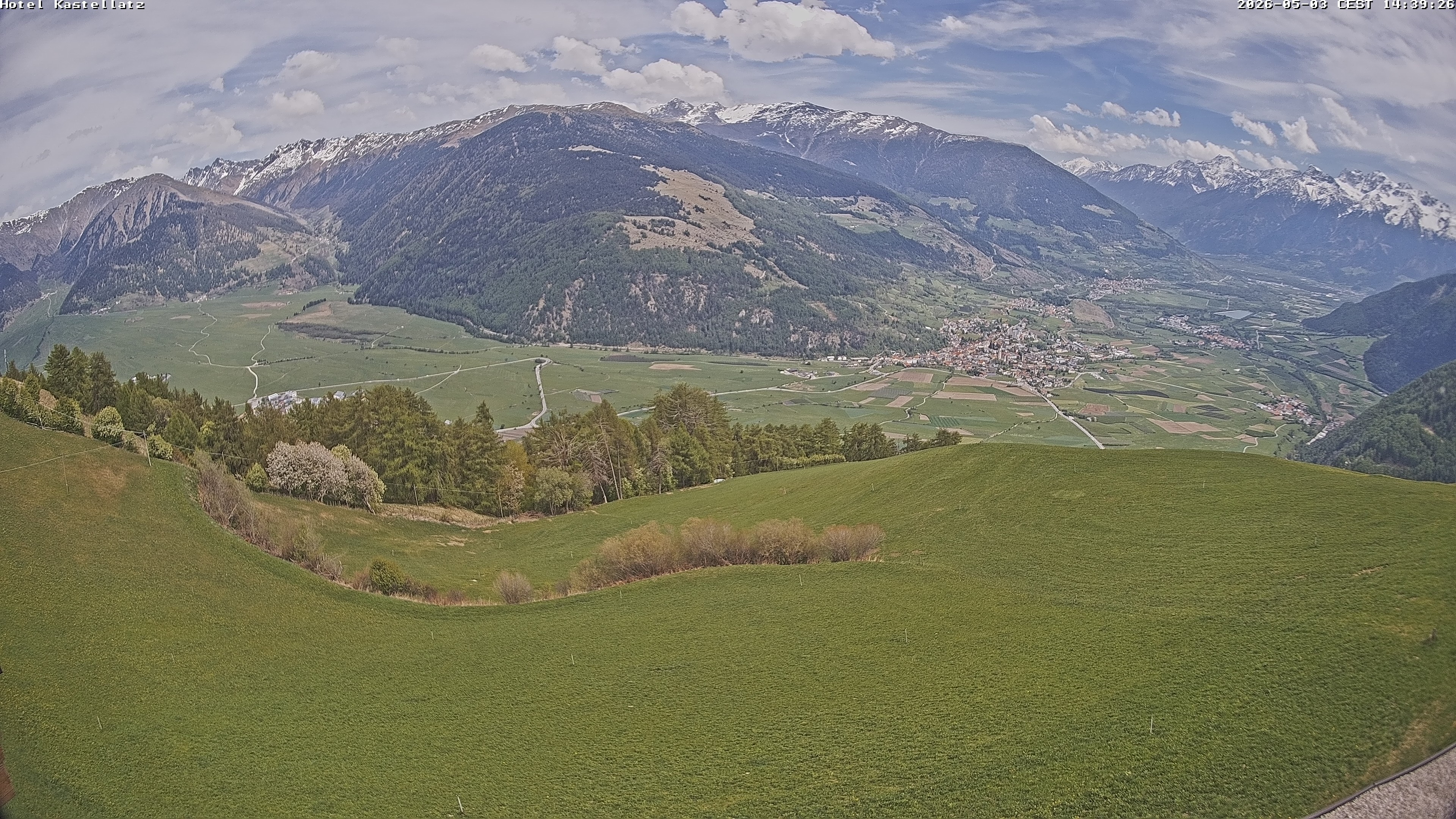Archiv Foto Webcam Ausblick Kastellatz - Mals