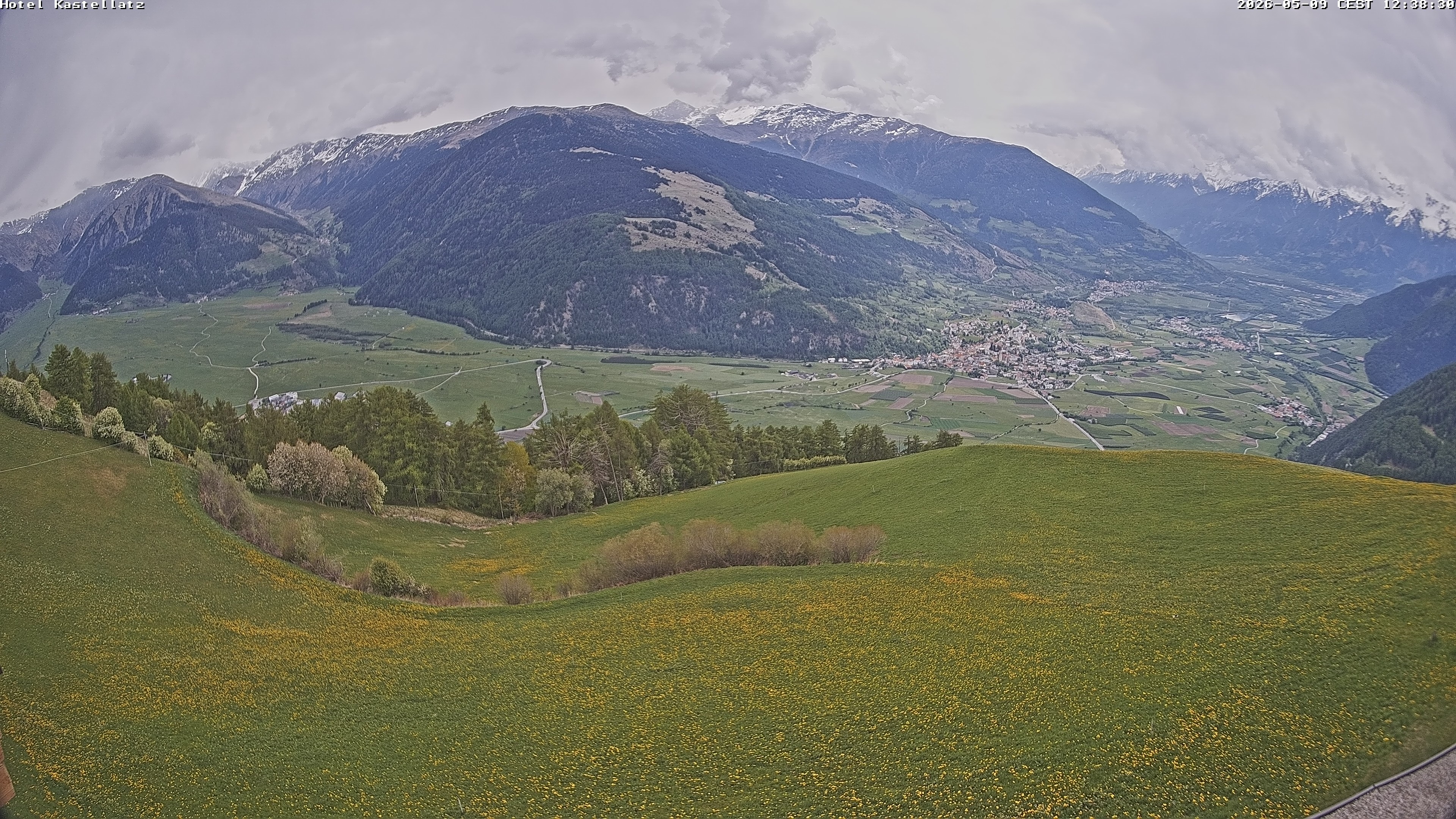 Archiv Foto Webcam Ausblick Kastellatz - Mals