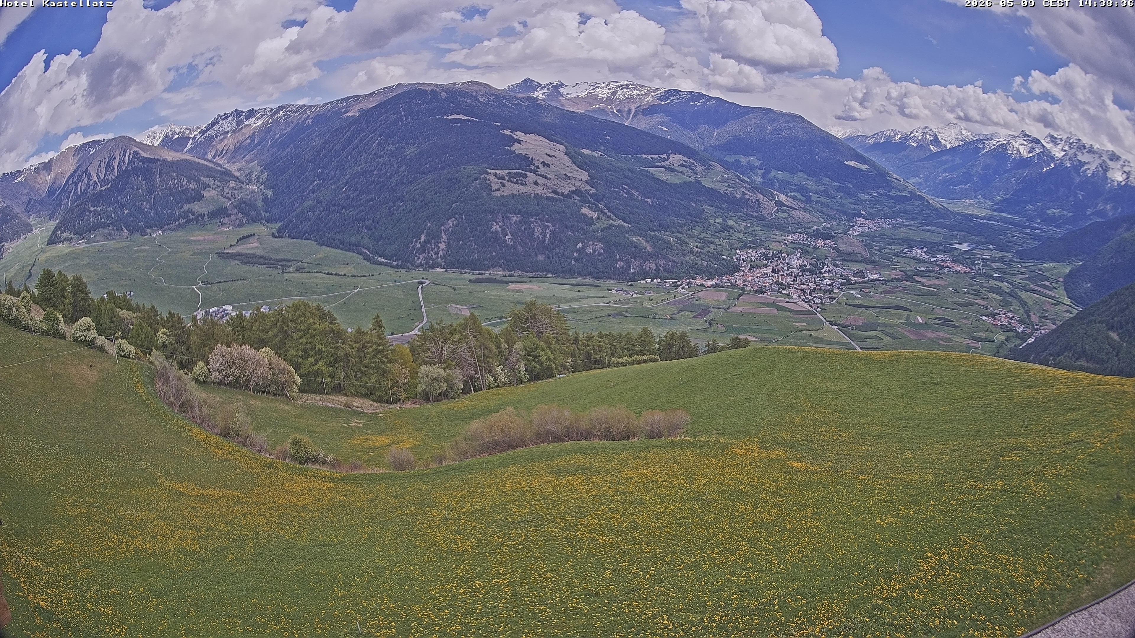 Archiv Foto Webcam Ausblick Kastellatz - Mals