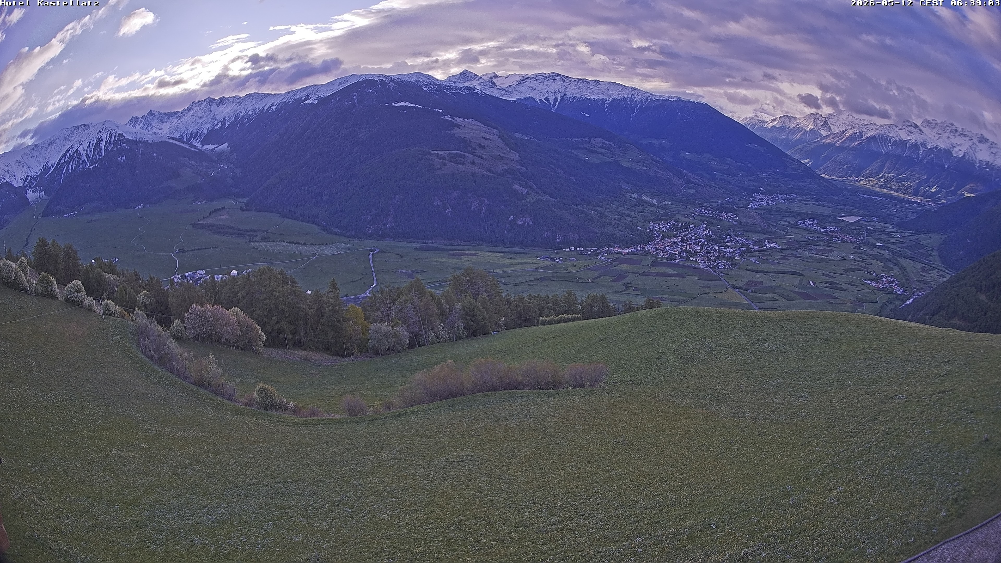 Archived image Webcam Panoramic View Kastellatz - Mals