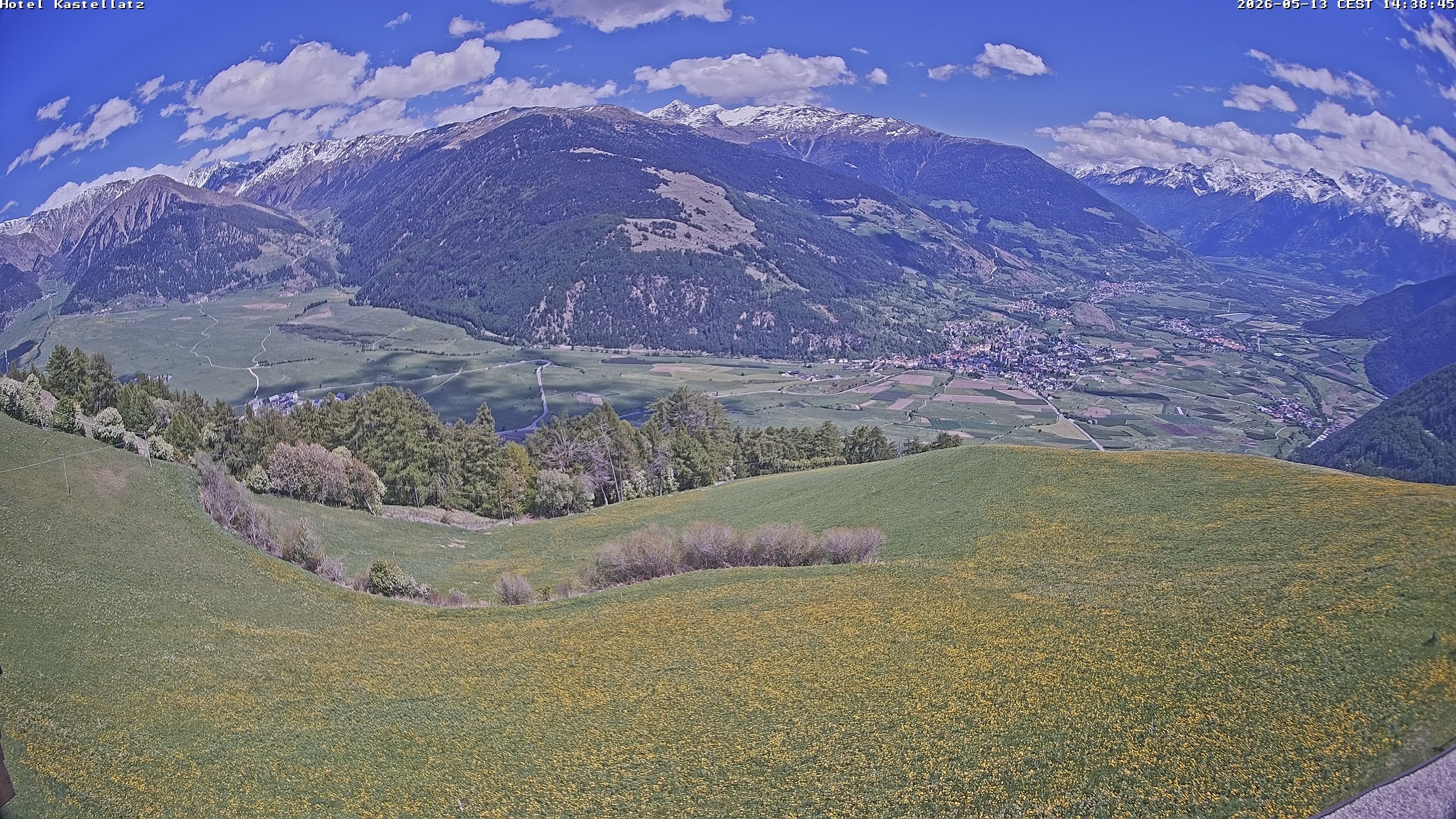 Archiv Foto Webcam Ausblick Kastellatz - Mals