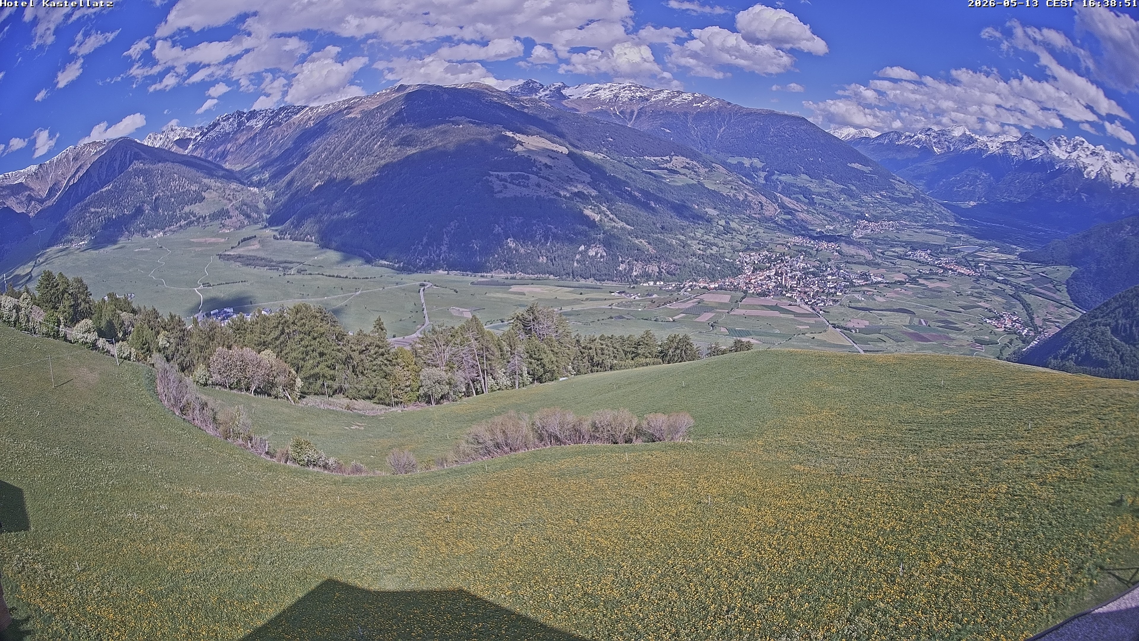 Archiv Foto Webcam Ausblick Kastellatz - Mals