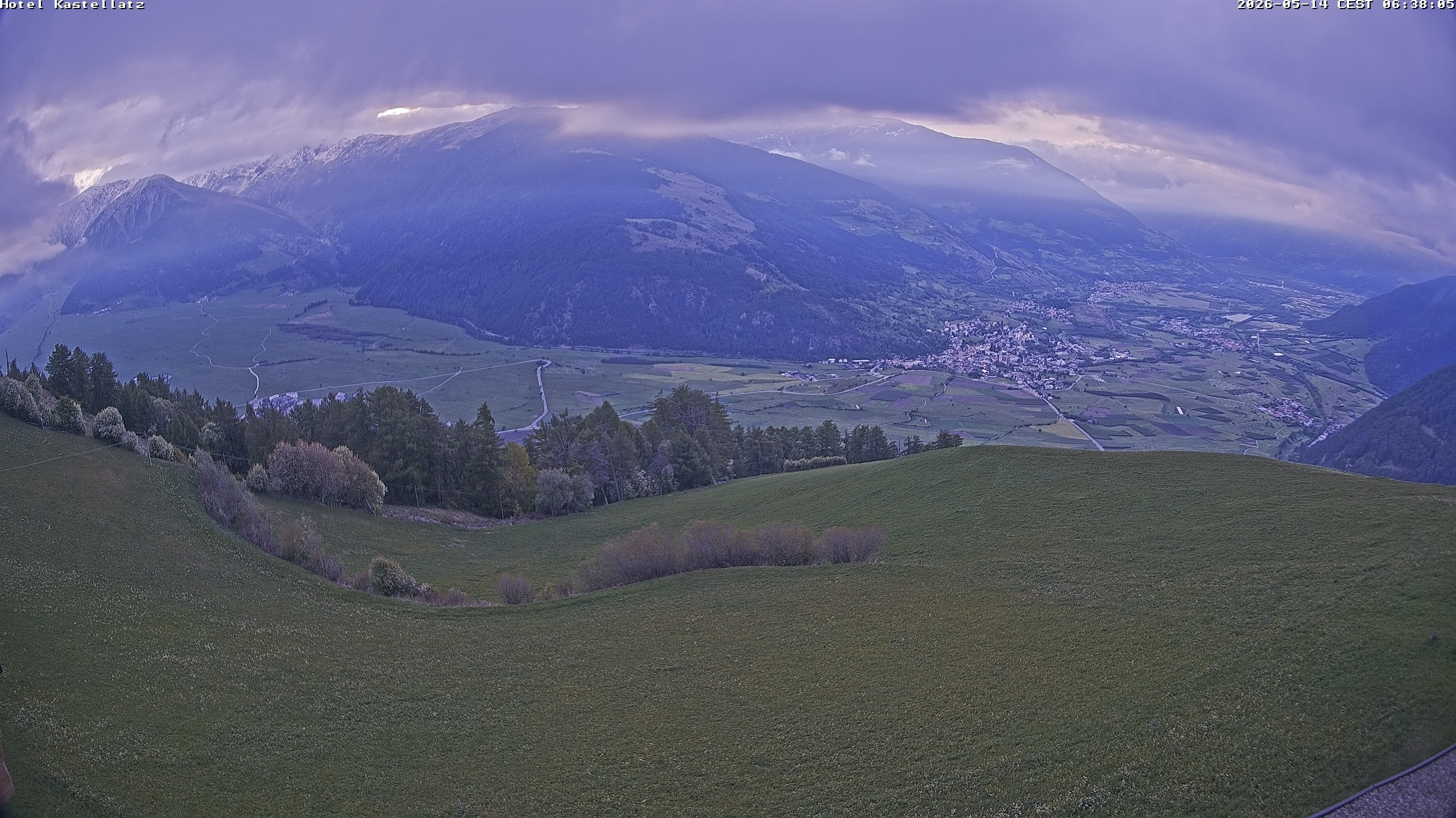Archiv Foto Webcam Ausblick Kastellatz - Mals