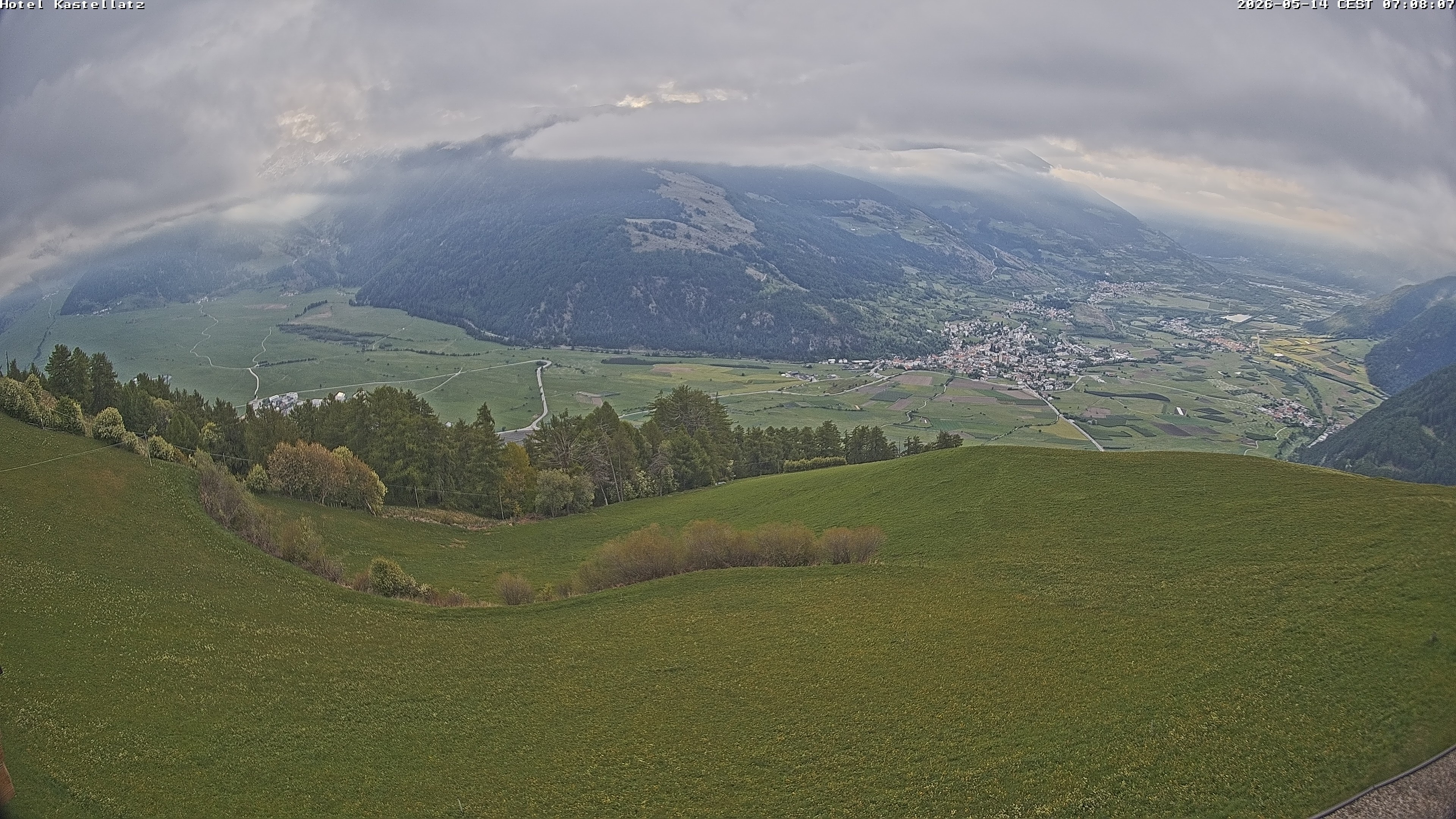 Archiv Foto Webcam Ausblick Kastellatz - Mals