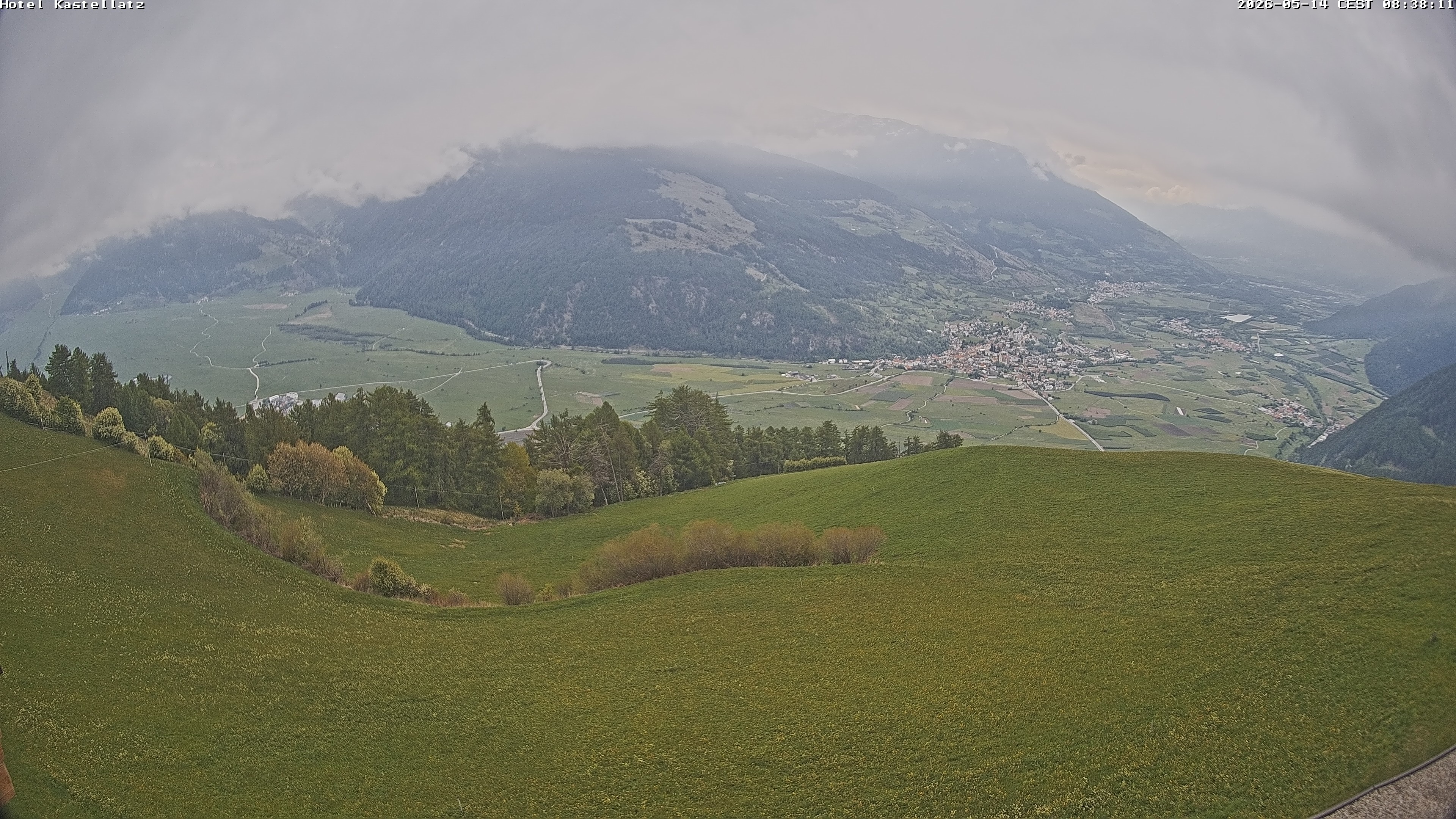 Archiv Foto Webcam Ausblick Kastellatz - Mals