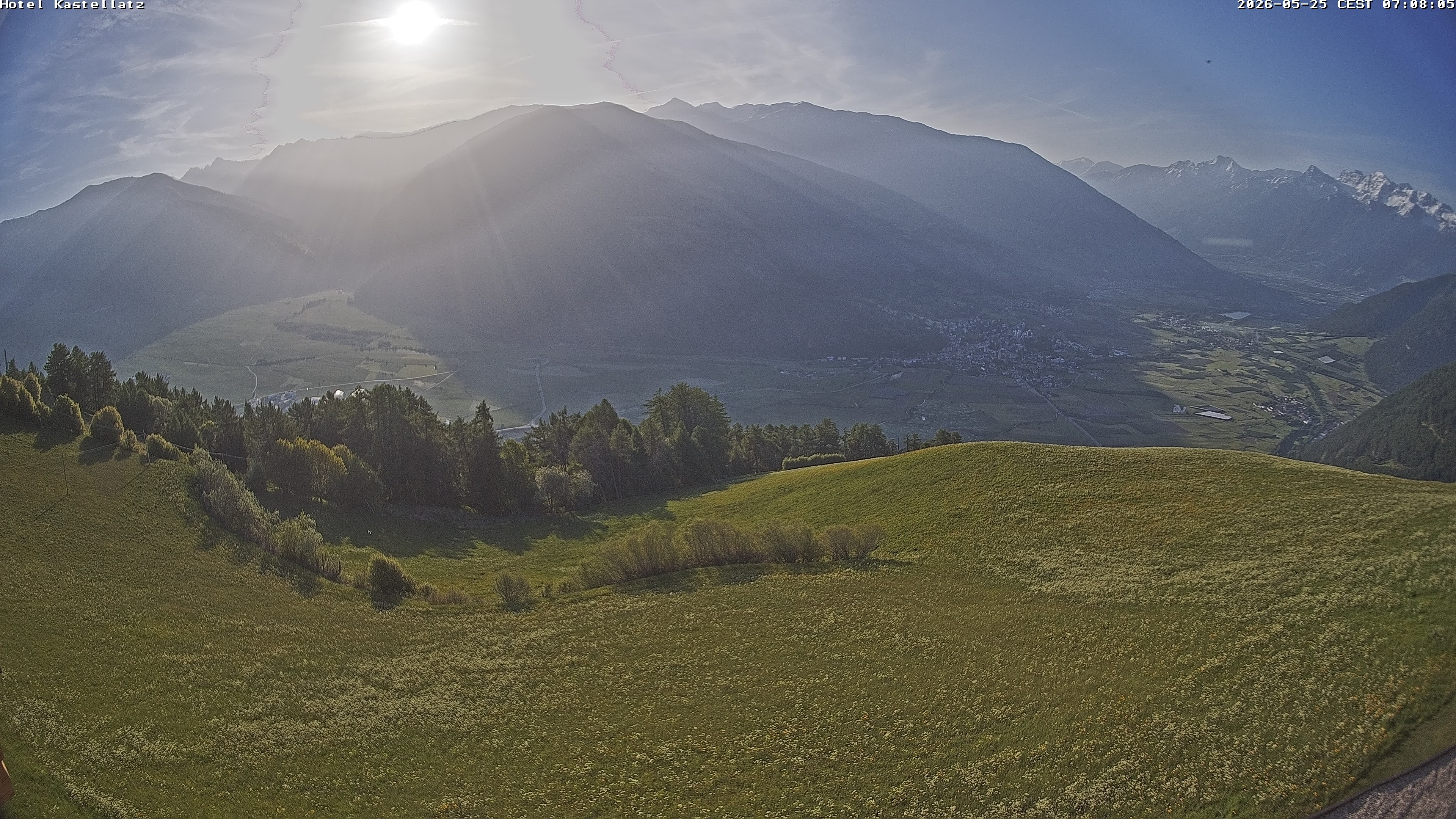 Archiv Foto Webcam Ausblick Kastellatz - Mals