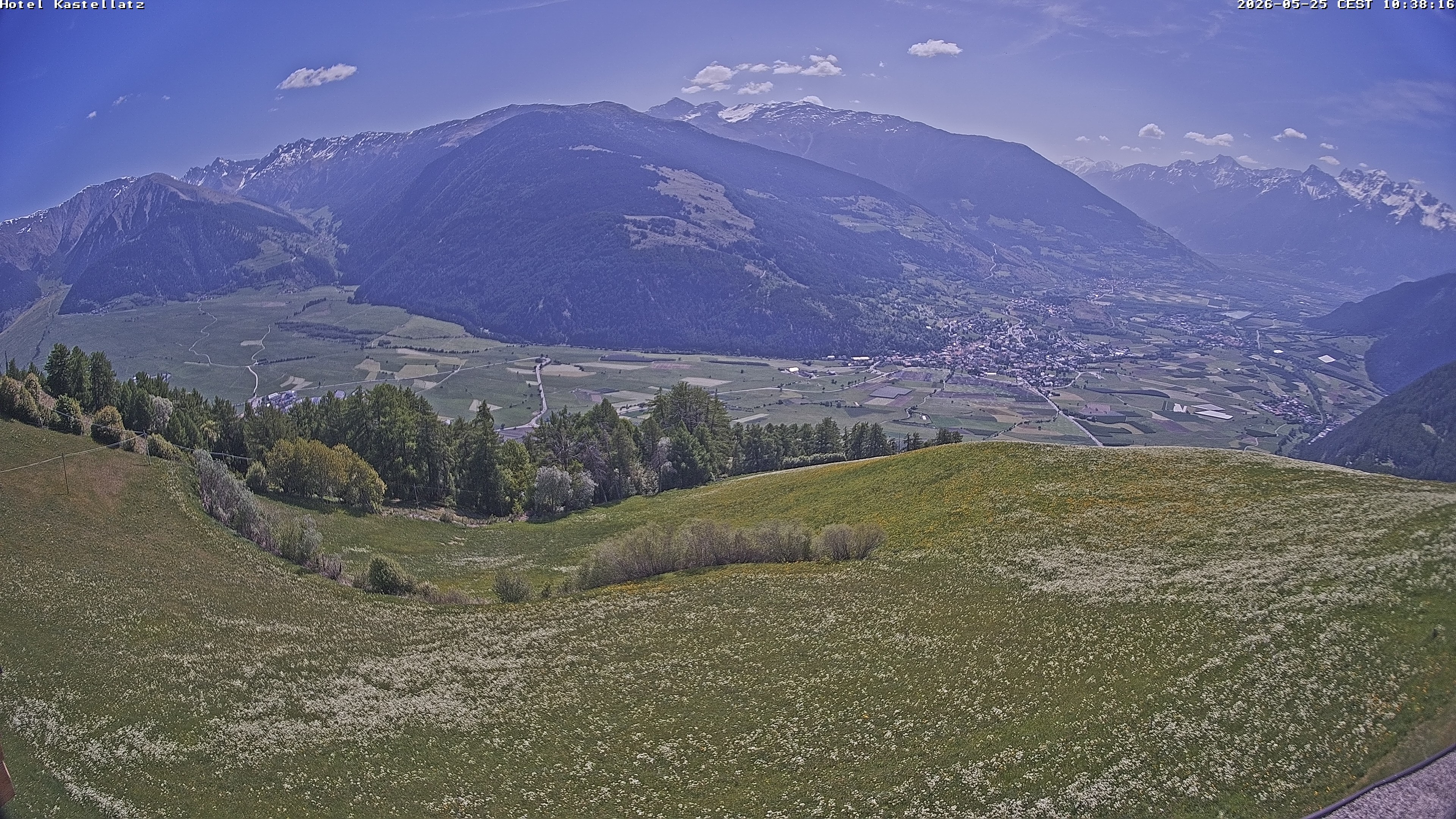 Archiv Foto Webcam Ausblick Kastellatz - Mals