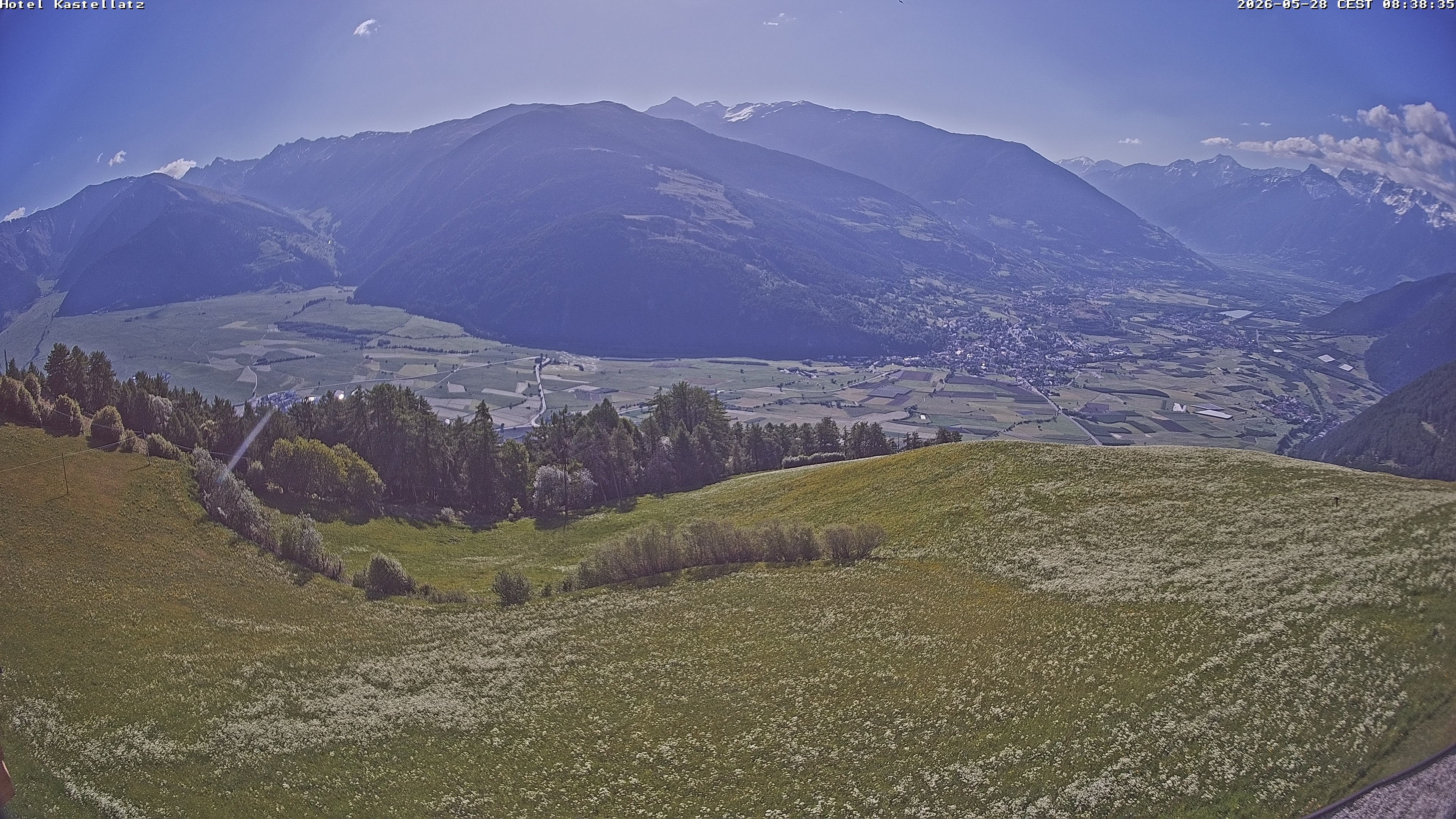 Archiv Foto Webcam Ausblick Kastellatz - Mals
