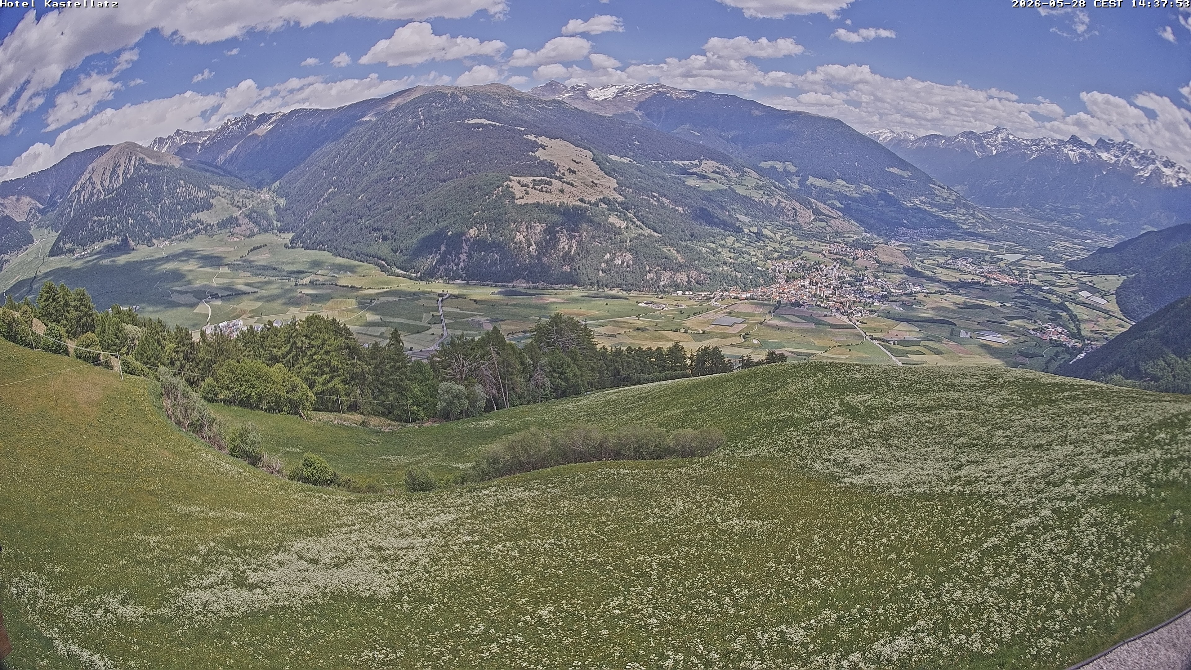 Archiv Foto Webcam Ausblick Kastellatz - Mals