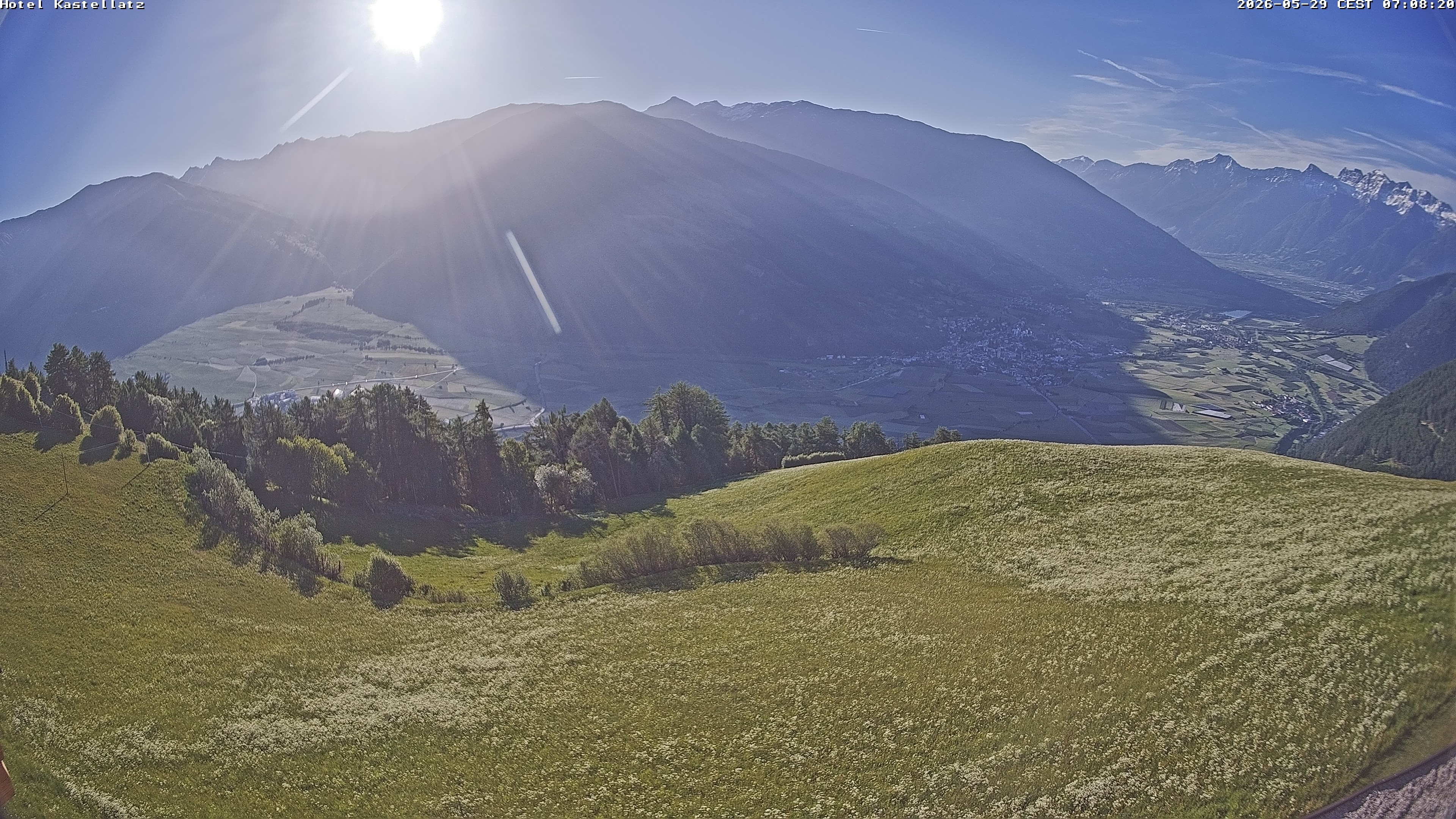 Archiv Foto Webcam Ausblick Kastellatz - Mals